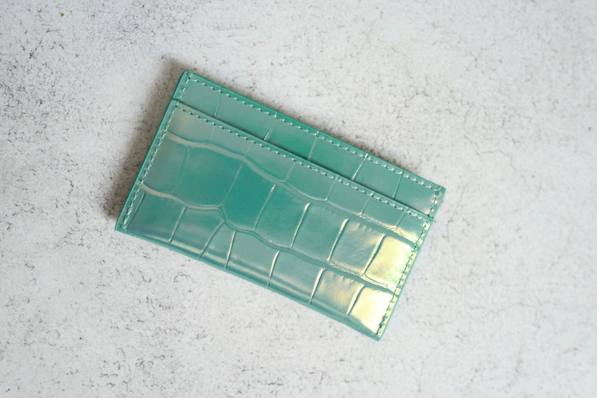 New Chanel 26K Matthieu Blazy's Card Holder Croc Embossed Iridescent Turquoise Green Calfskin GHW