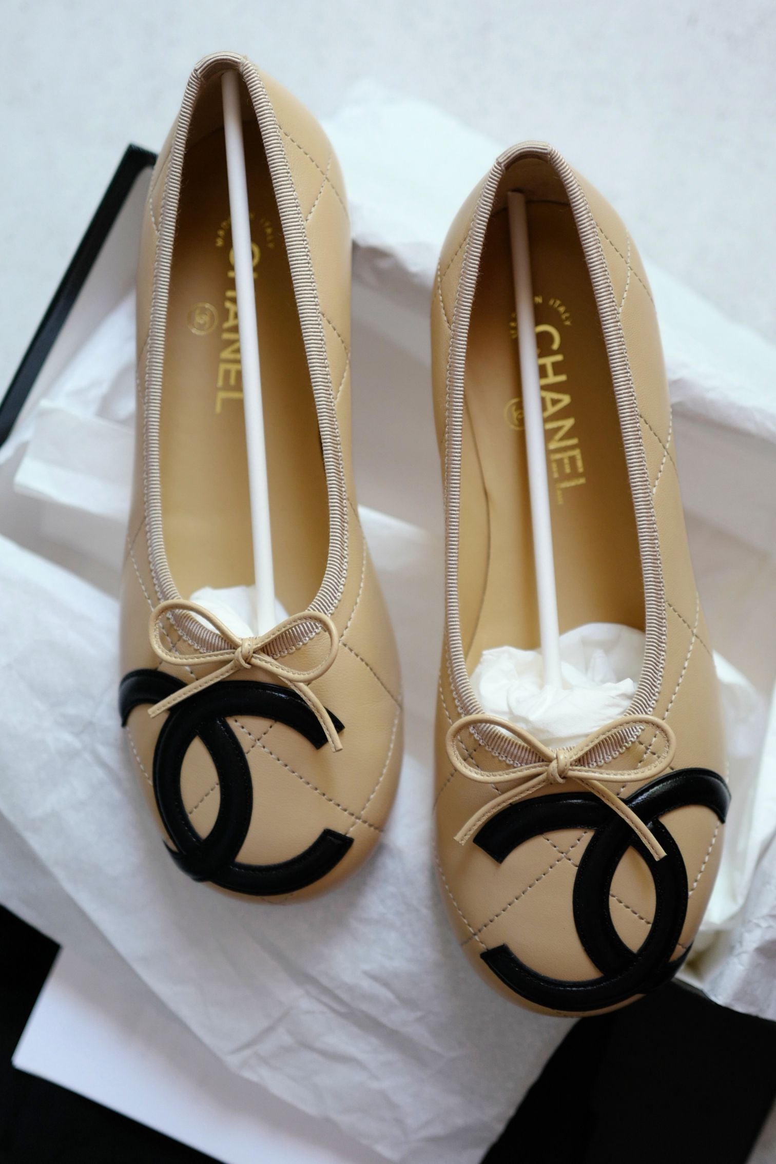Chanel 26M Coco Beach Ballet Flats Beige Lambskin Size 37.5