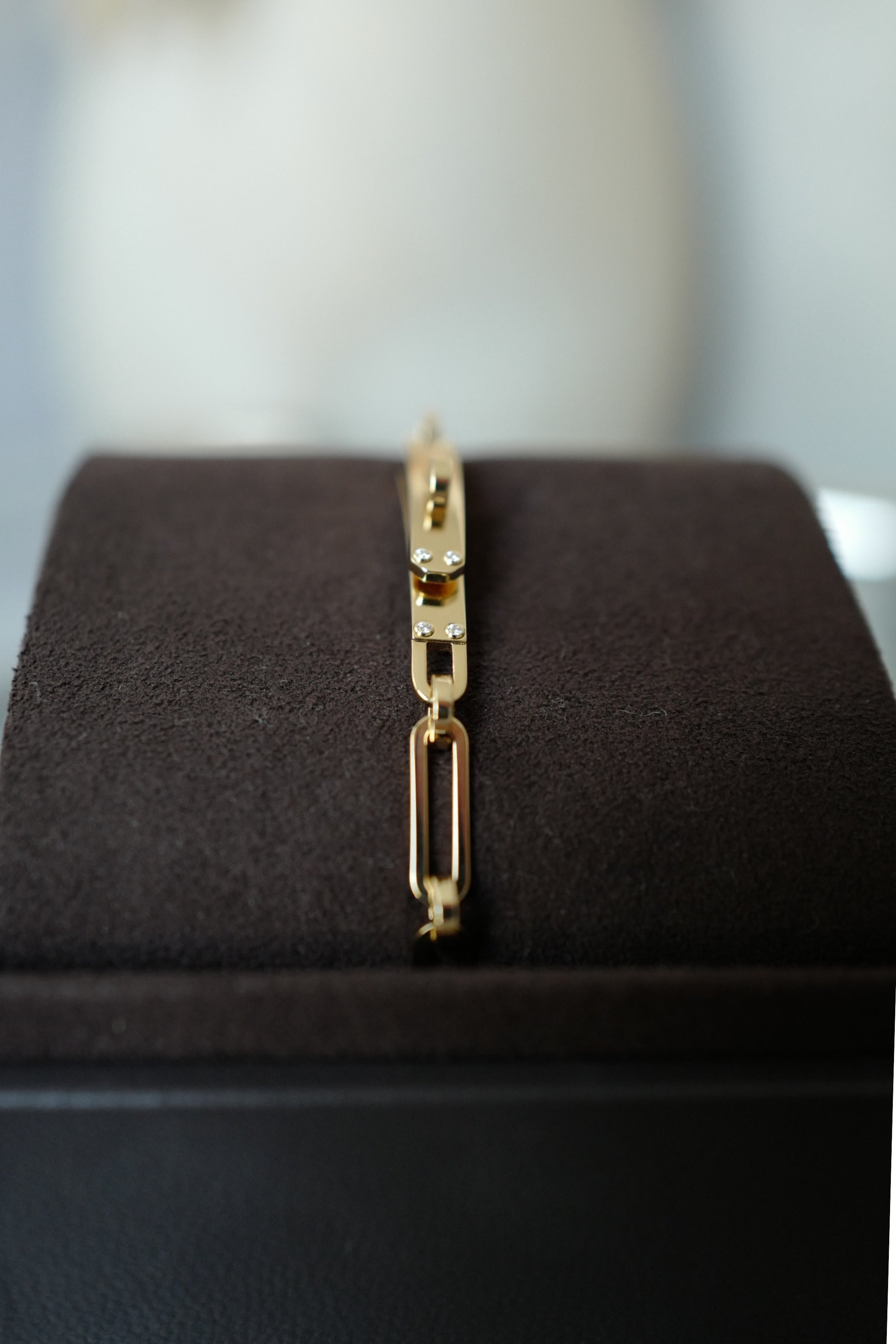NEW Hermès Kelly Chaine Bracelet Small Model Yellow Gold with Diamonds