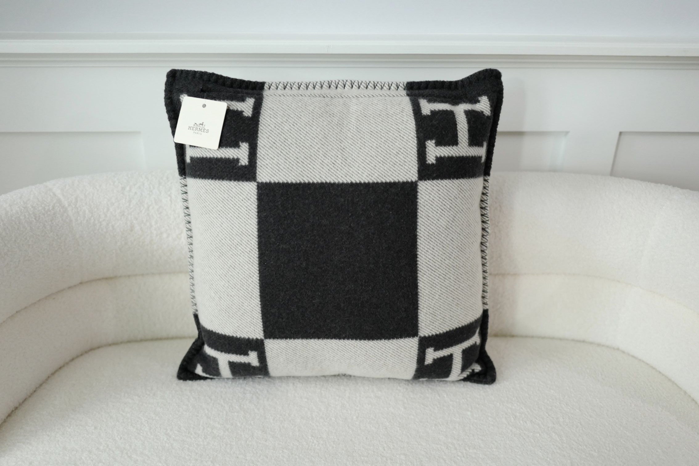 NEW Hermes Avalon Pillow  Small Model Ecru Gris Fonce Jacquard Wool Cashmere