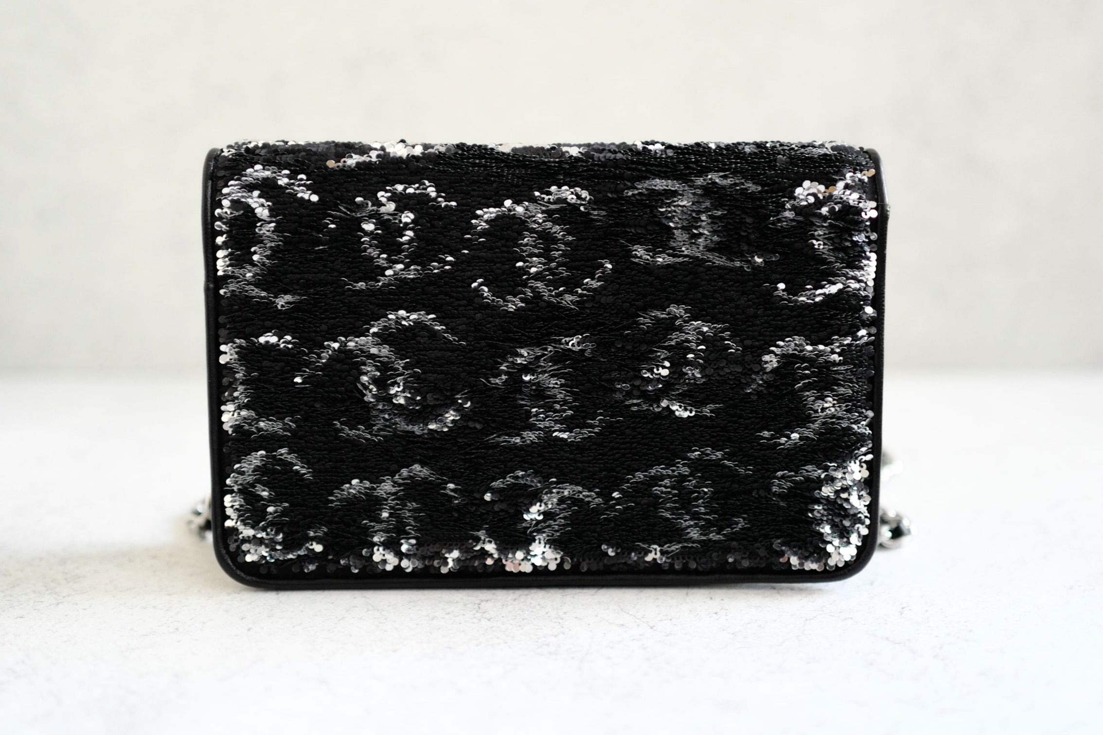 New 23K Chanel Classic Reversible Sequin CC Wallet On Chain Handbag