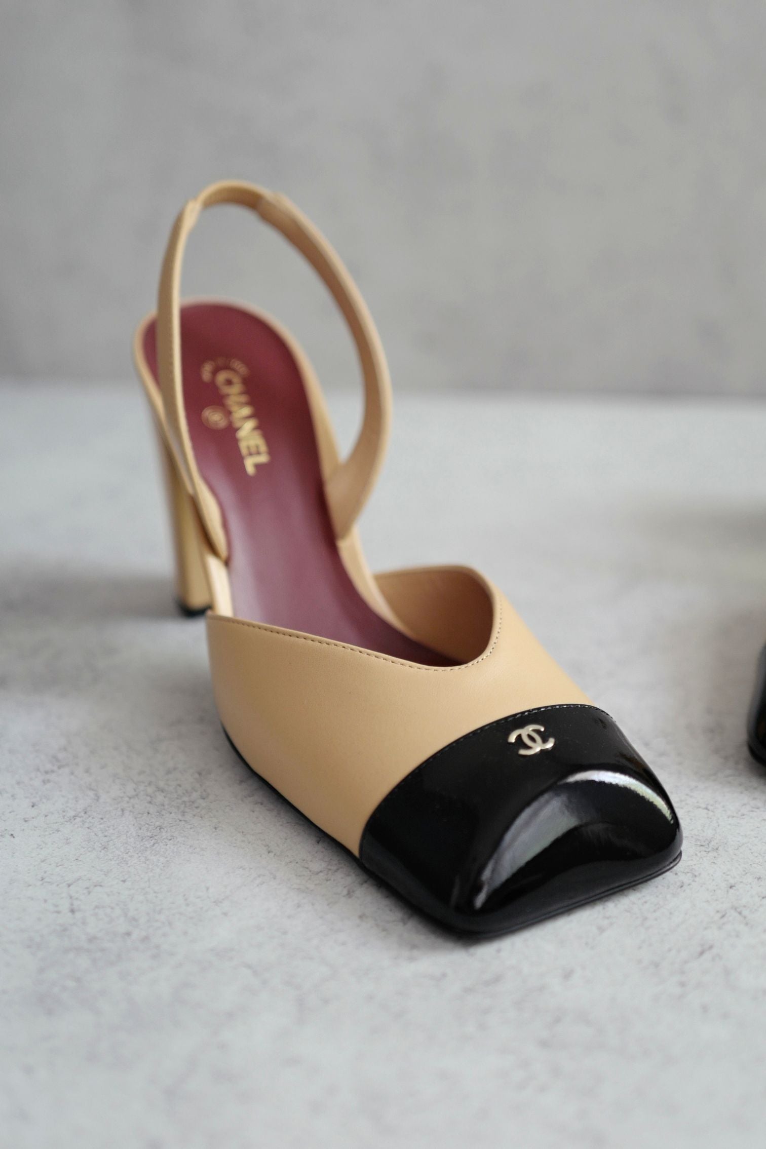Chanel 26s Slingbacks Matthieu Blazy's Beige Black Lambskin Calfskin Size 38