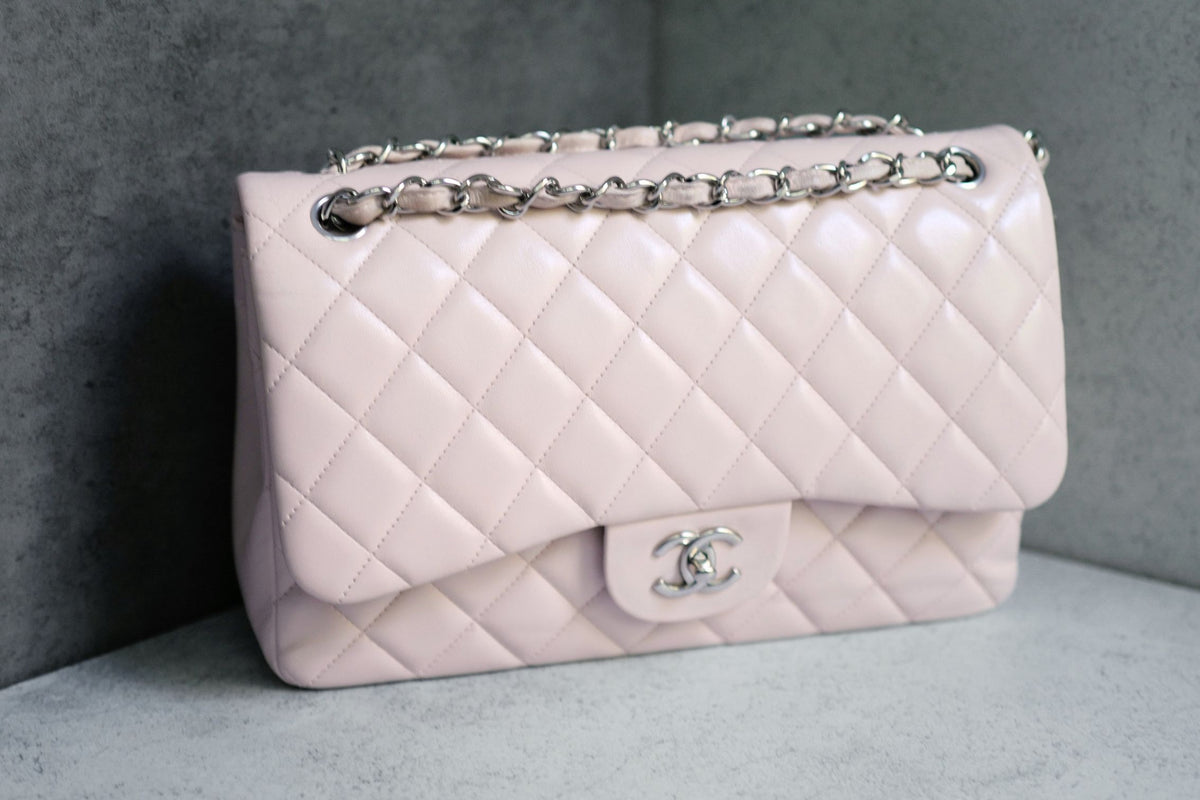 Preowned Chanel Jumbo Classic Flap in Baby Pink Rose Clair Lambskin #13