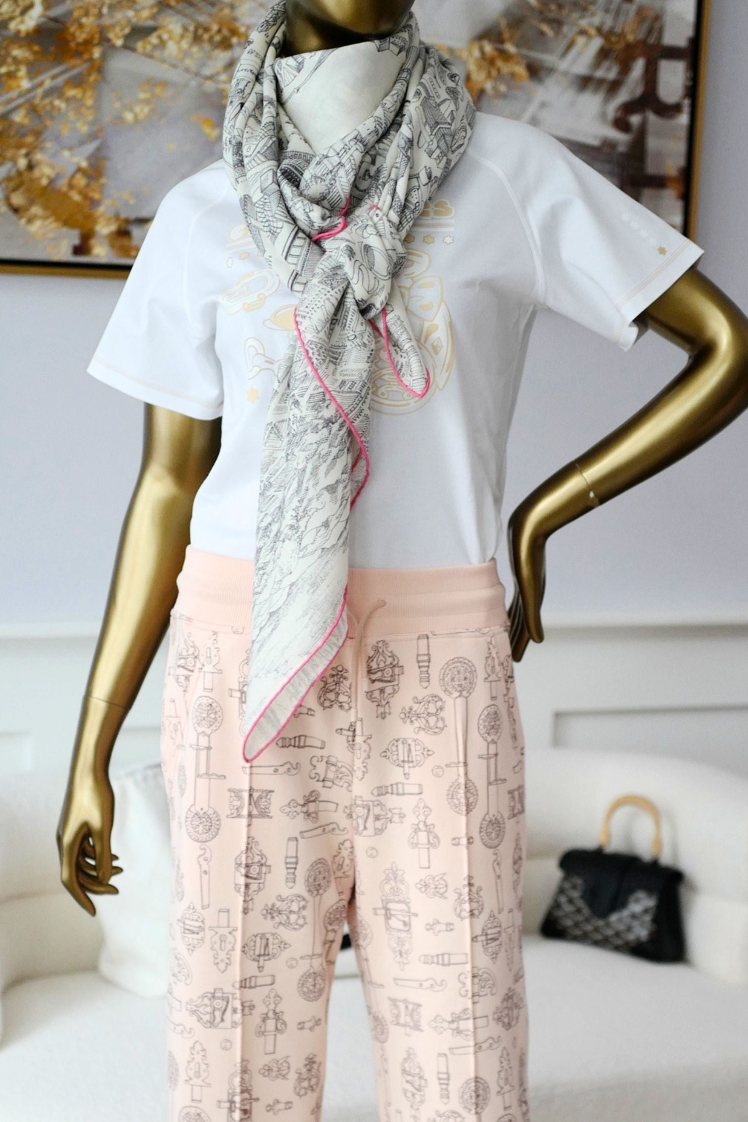 Hermès La Nouvelle Cite Cavaliere Shawl 140 Blanc/Gris/Rose Cashmere Silk