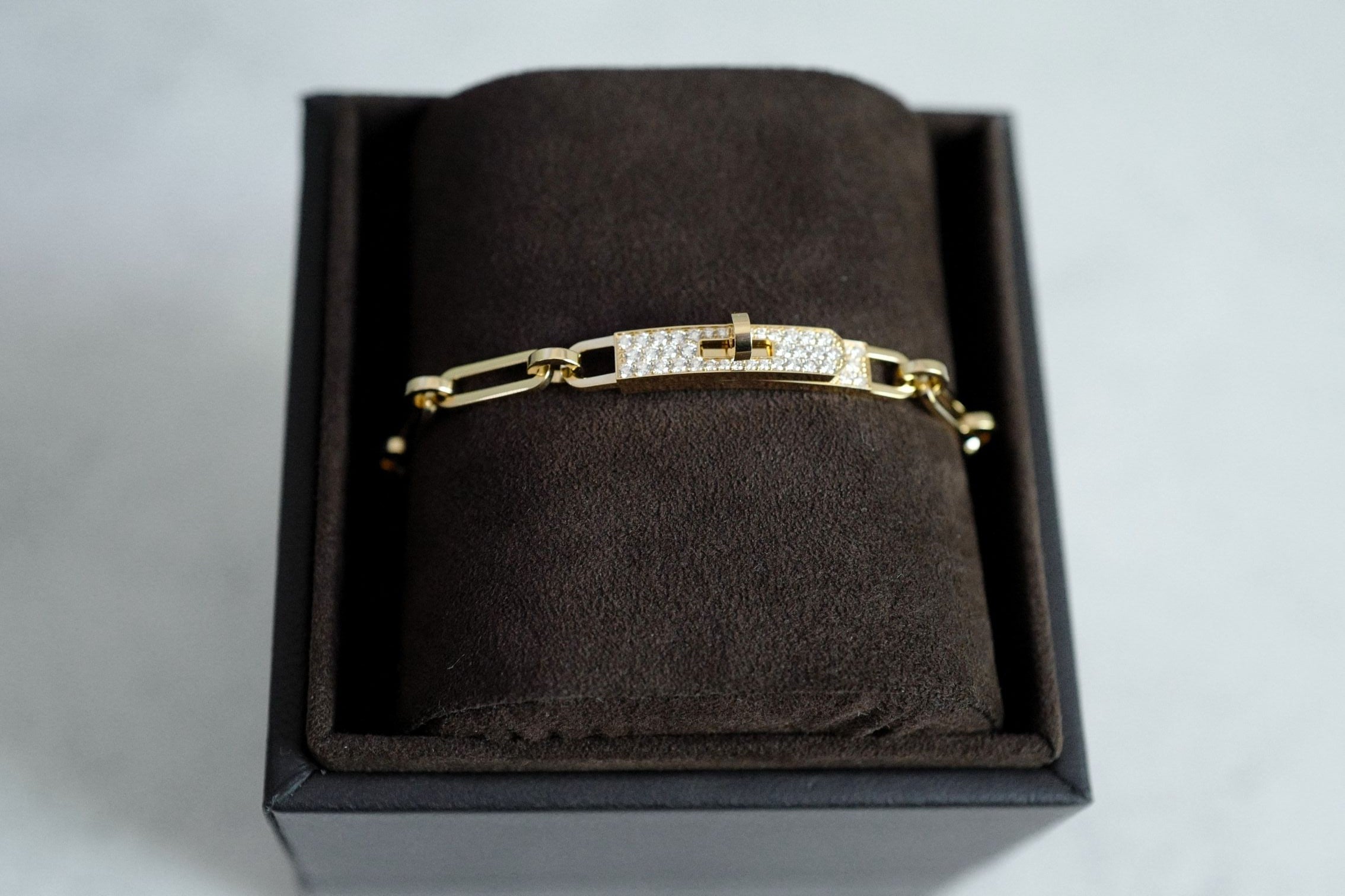 Hermès Kelly Chaine Bracelet Small Size 18K Yellow Gold 41 Diamonds Size 150