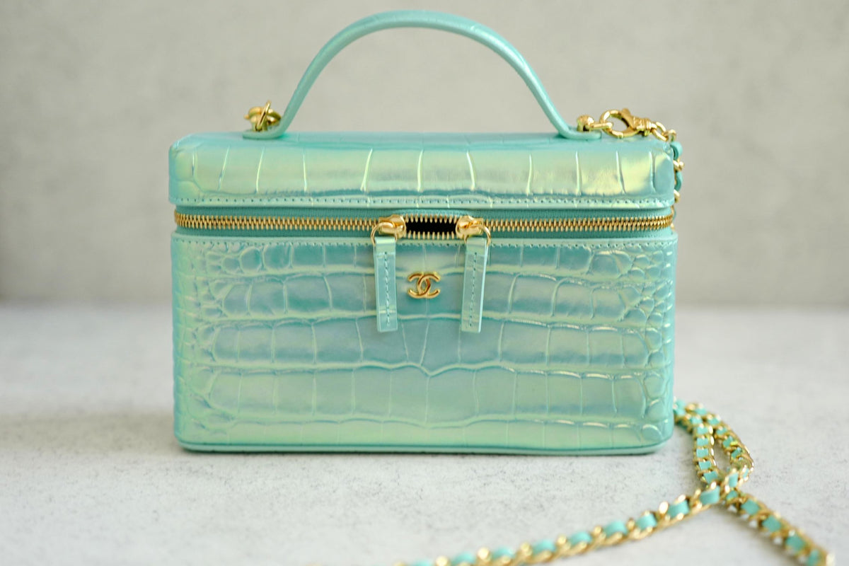 NEW Chanel 26K Vanity with Chain Turquoise Croc Embossed Iridescent Calfskin GHW