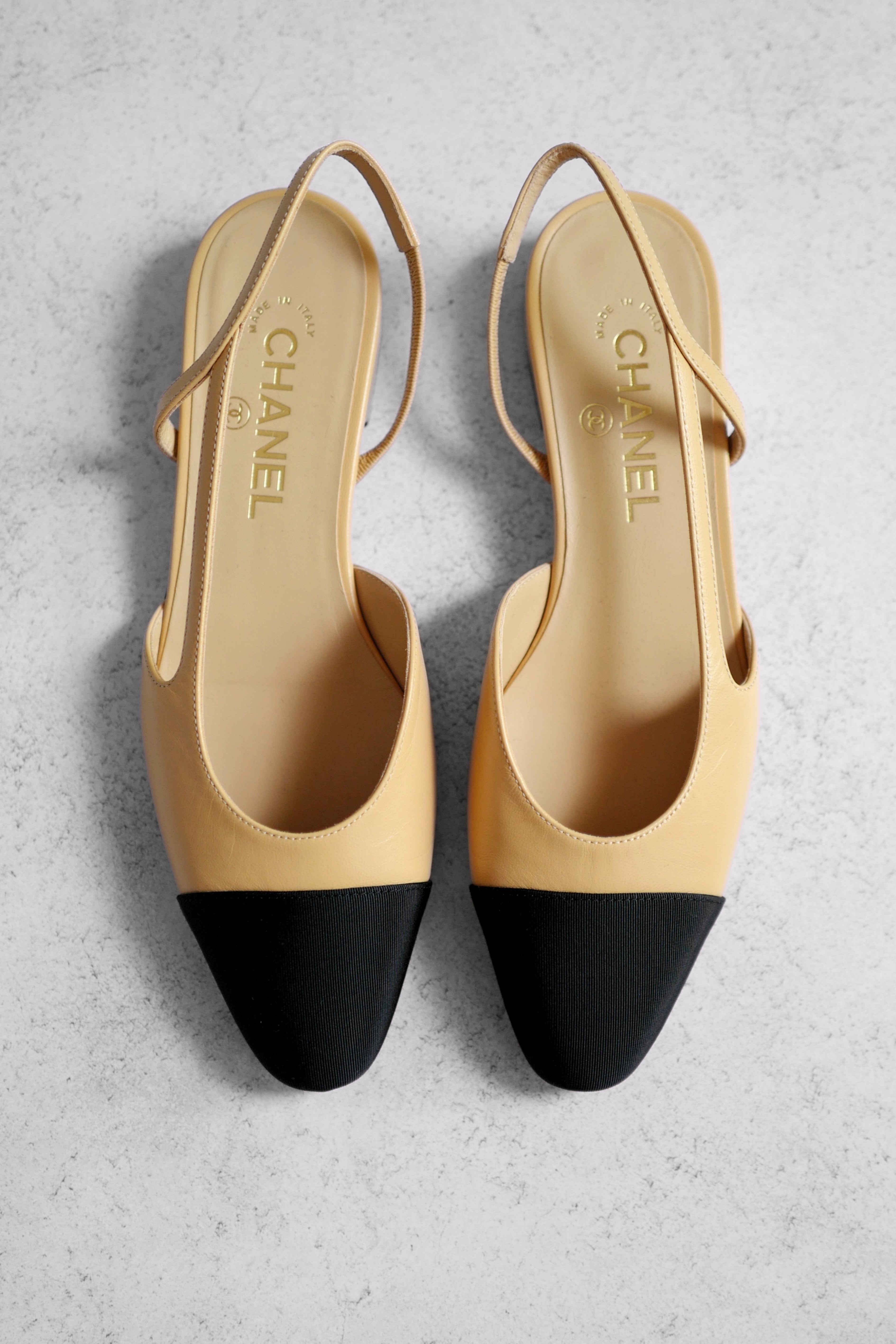 Chanel 26S Slingbacks Beige Black Goatskin Grosgrain Size 38