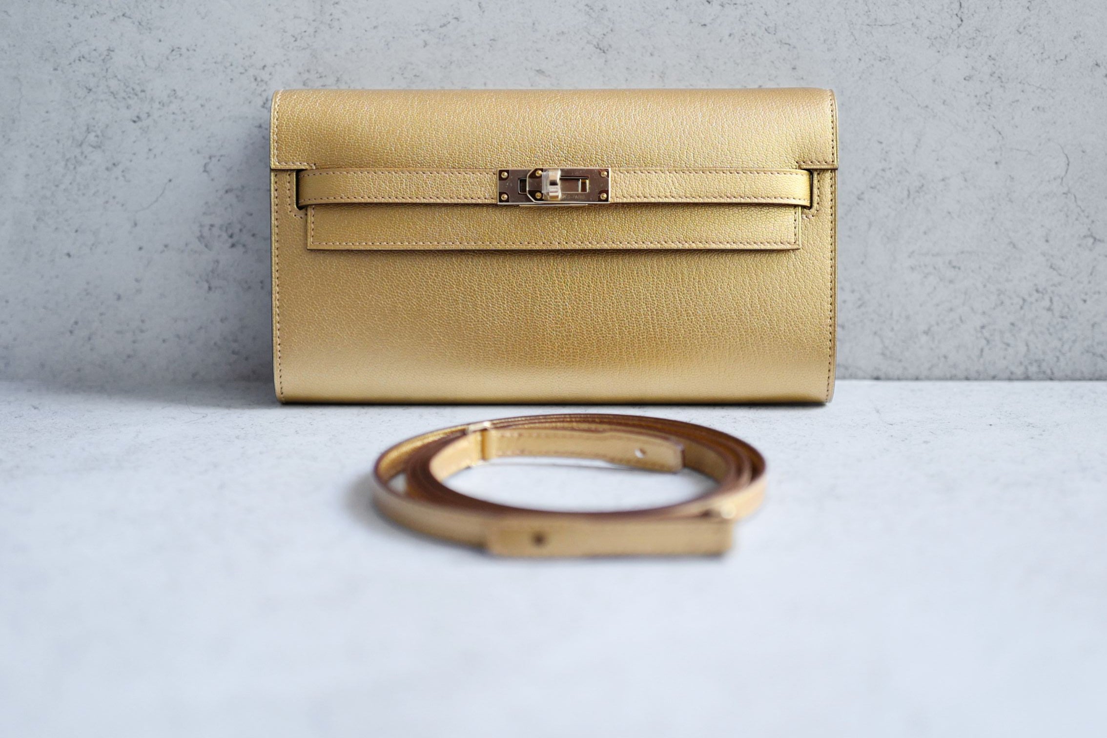 Hermès Kelly Classique To Go Wallet Gold Chamkilight Permabrass Hardware G Stamp