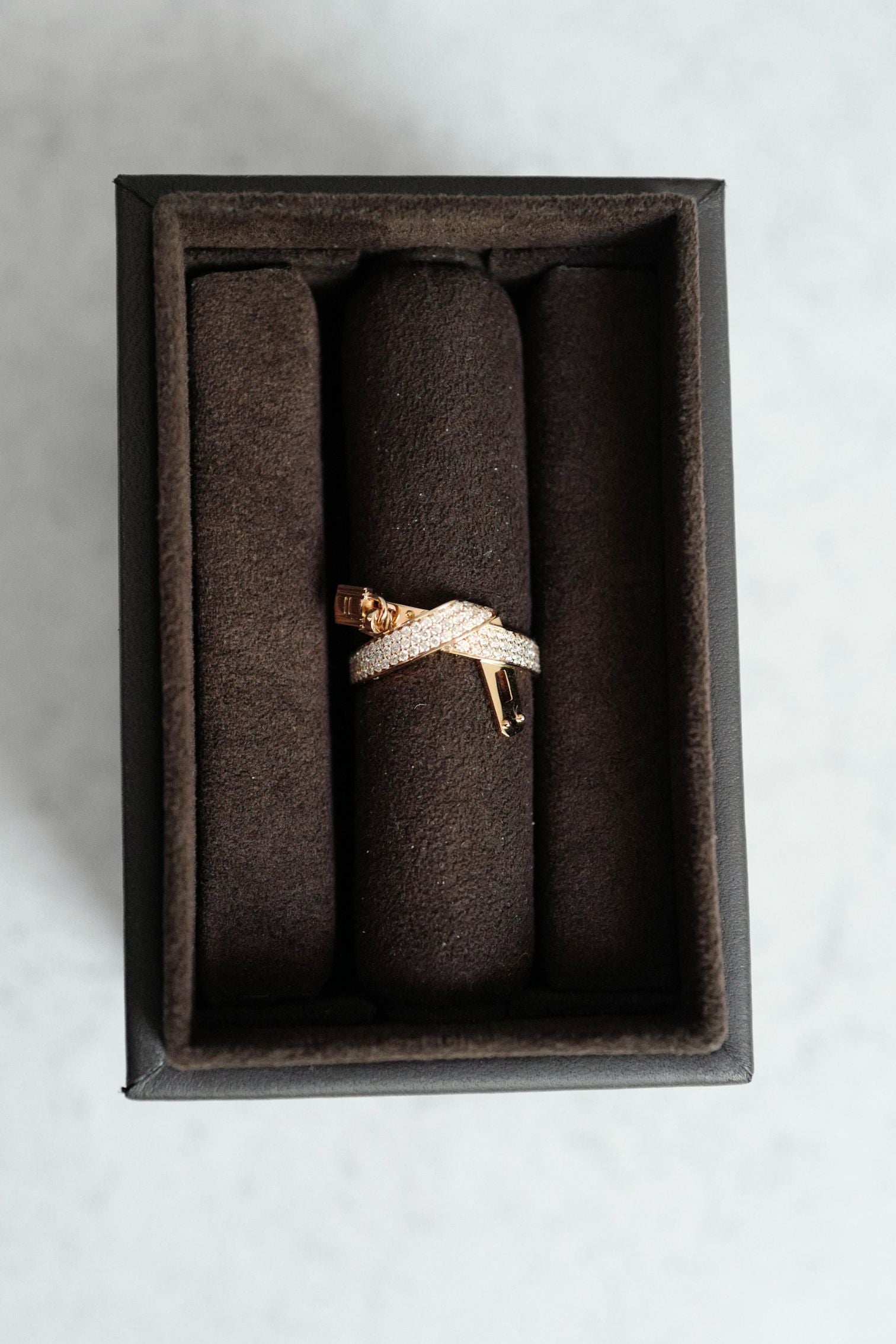 Hermès Kelly Gavroche Ring 18K Rose Gold 94 Diamonds Size 53
