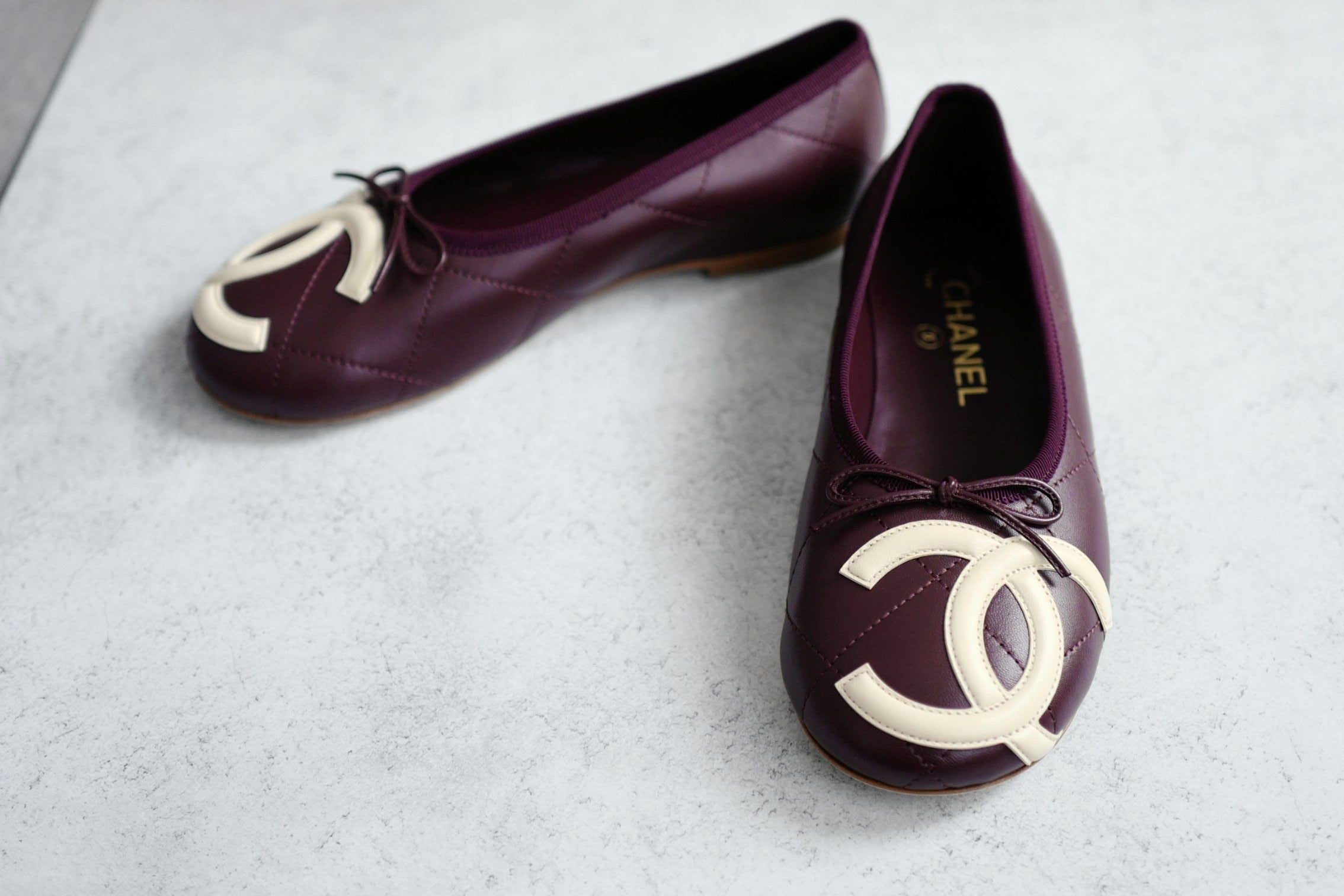 Chanel 26M Coco Beach Ballet Flats Burgundy White Lambskin Size 37