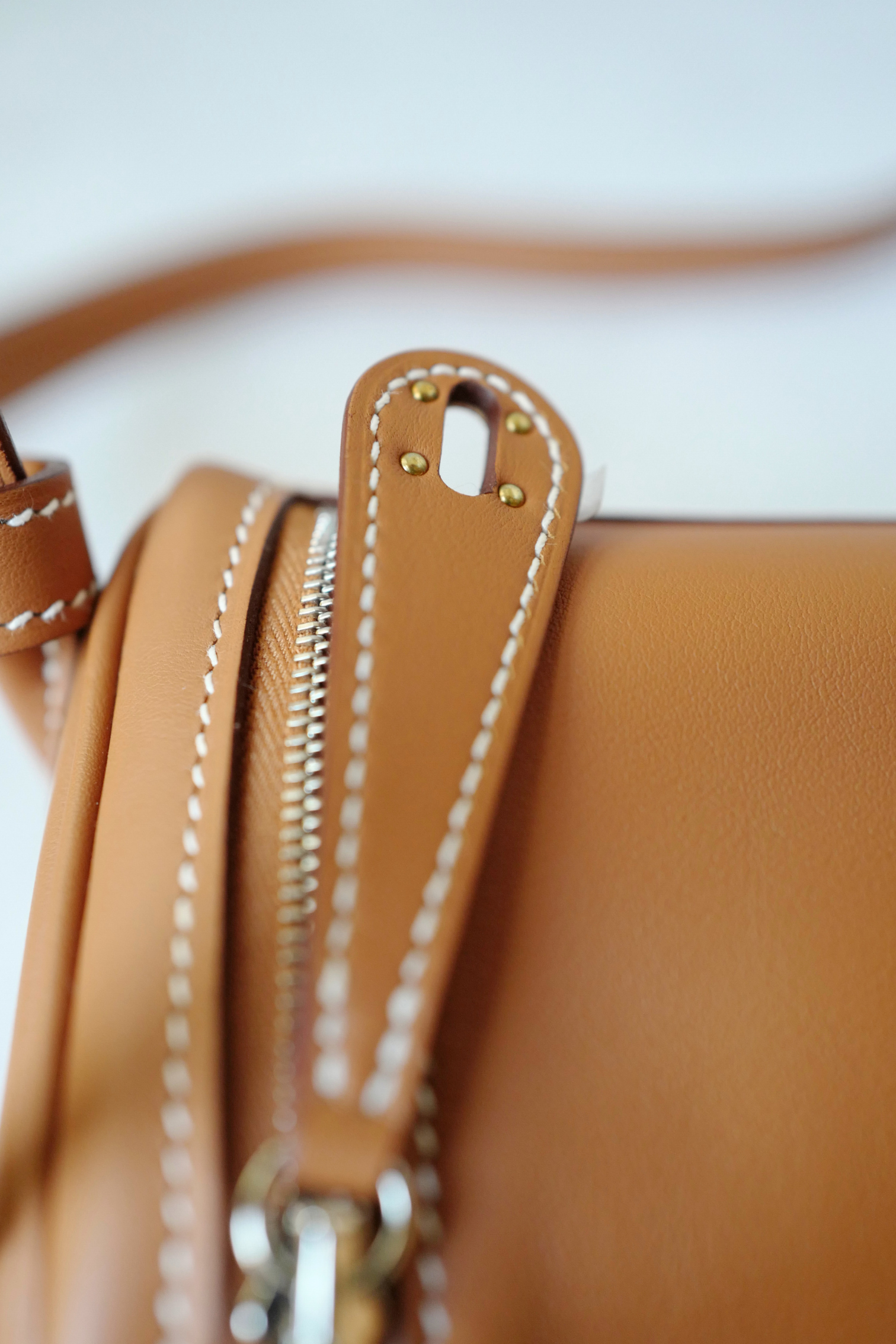 BNIB Hermès Lindy Mini II Bag Swift Leather Gold 37 Electrum Silver/Gold Hardware