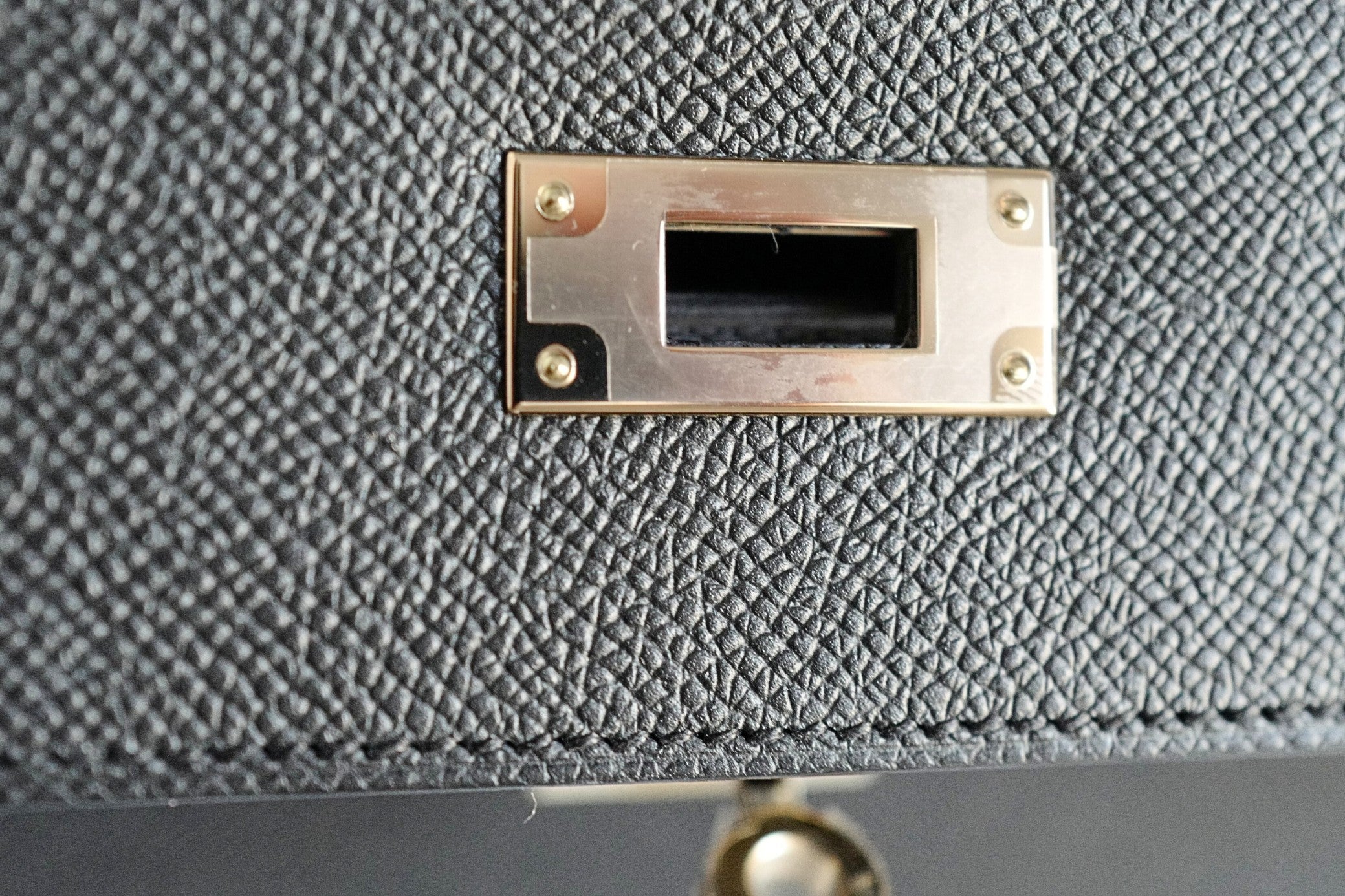 Hermes Kelly Sellier 28 Black Epsom Leather Permabrass Hardware B Stamp 2023