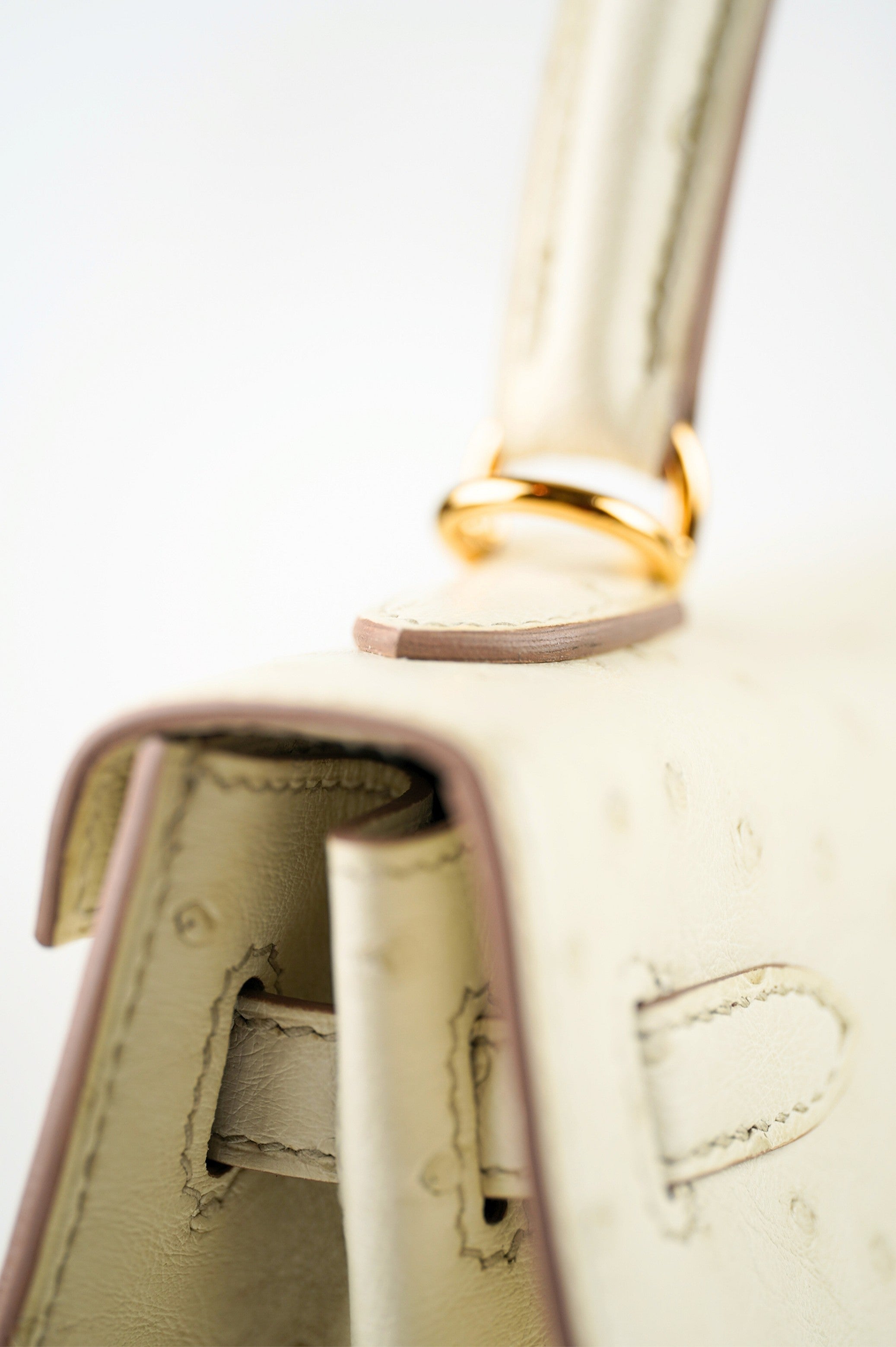 NEW Hermès Kelly 25 Beton Ostrich Gold Hardware U Stamp 2022