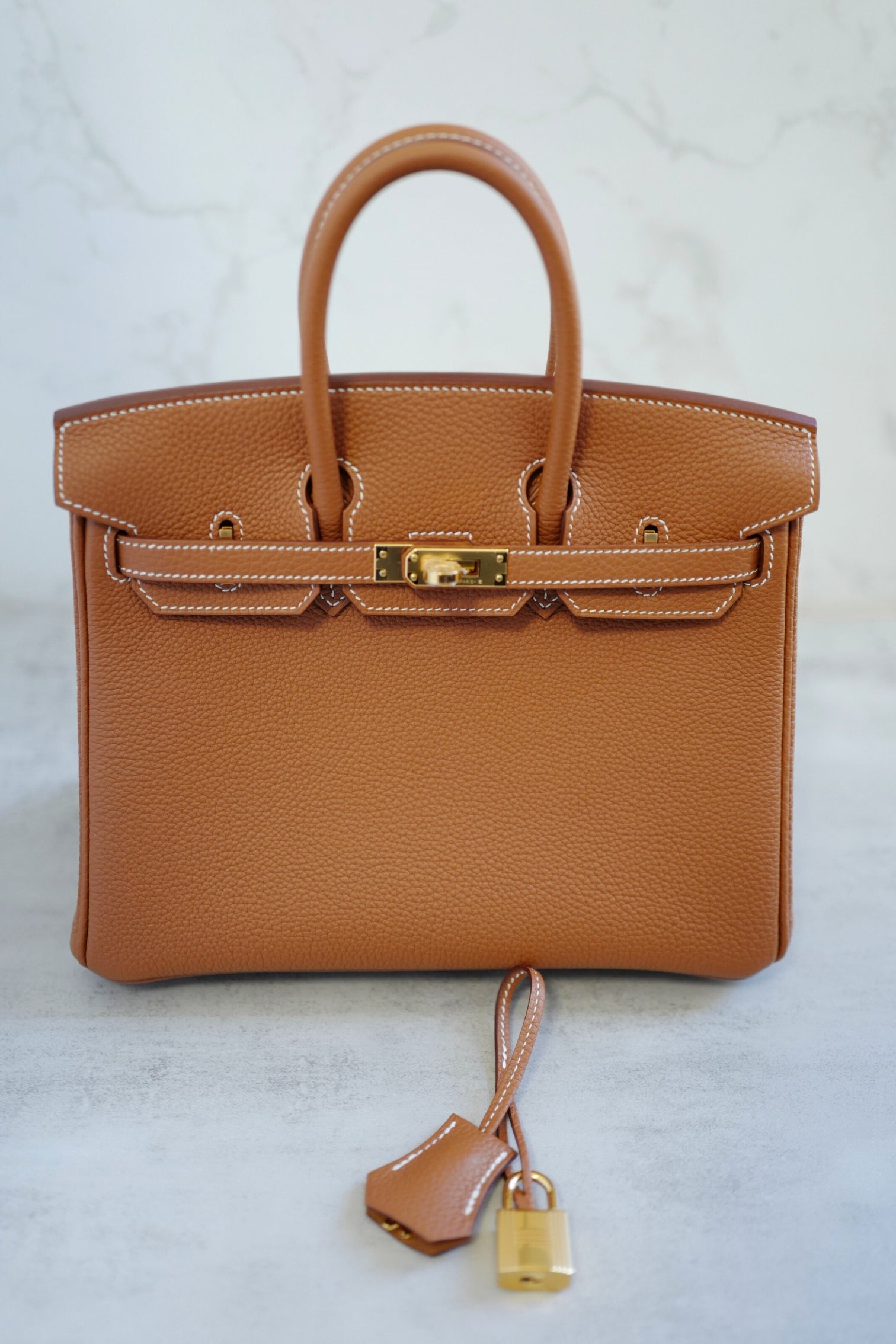 BNIB Hermès Birkin 25 Bag Gold Togo Leather with Gold Hardware Stamp K
