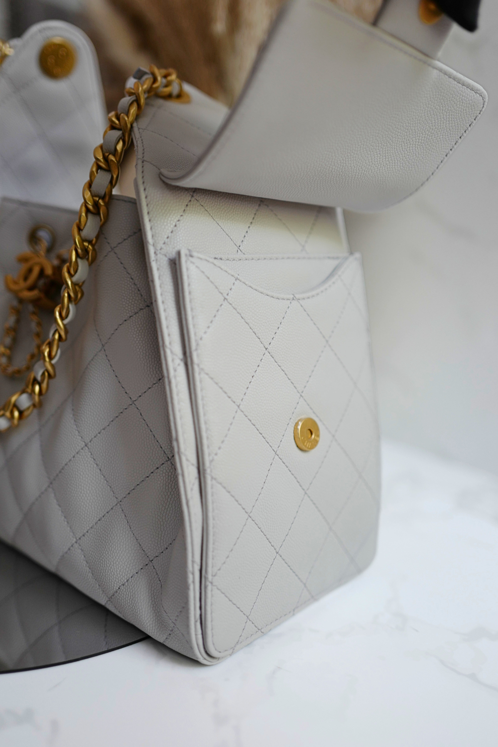 NEW CHANEL 2025 25B Small Hobo Bag Grained Calfskin Pale Grey