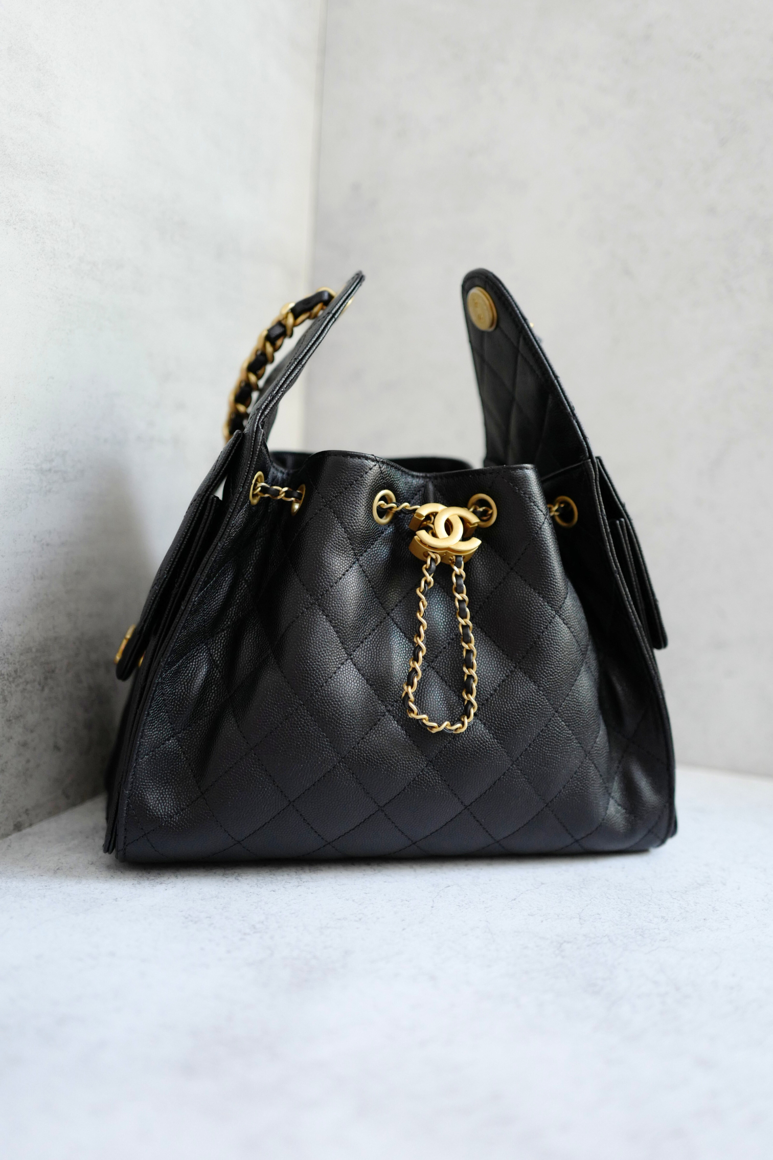 NEW Chanel 25S Small Hobo Bag Black Grained Calfskin with Gold Hardware