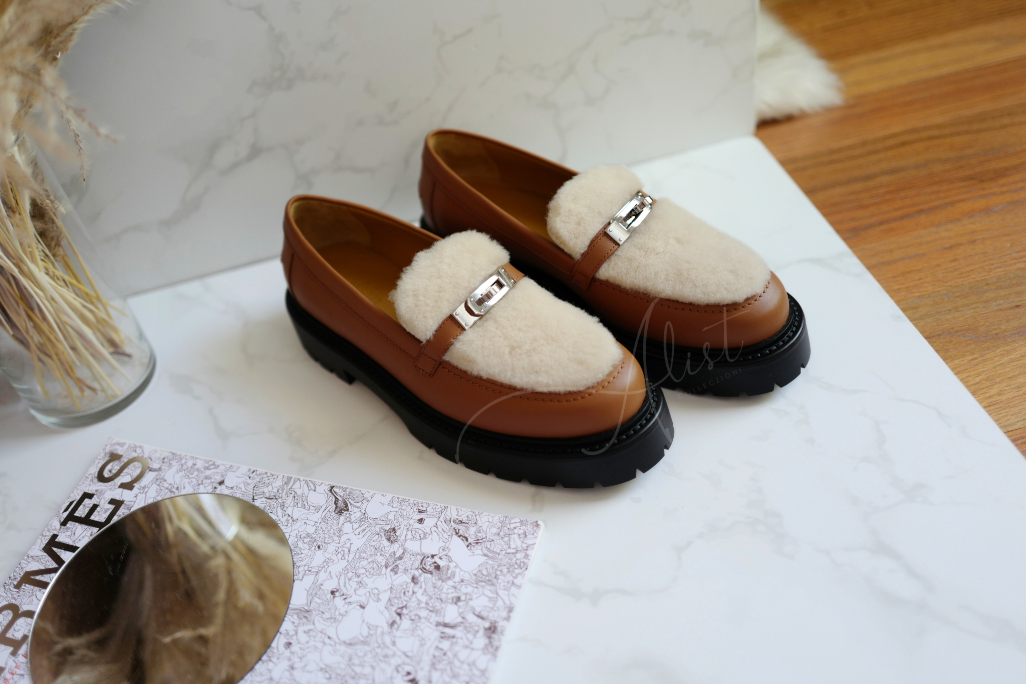 BNIB Hermes shoes icone loafers naturel / écru shearling Size 38