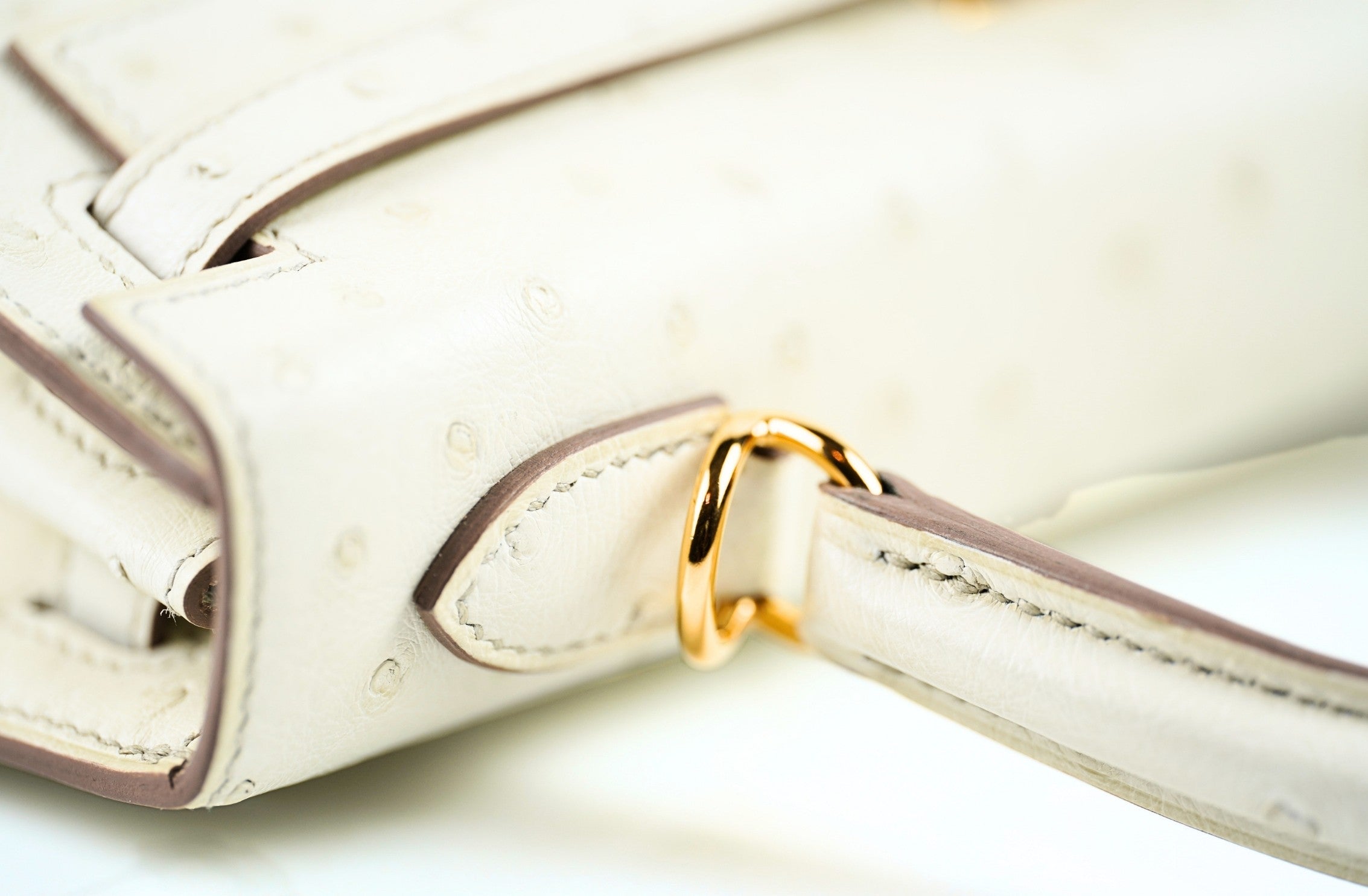 NEW Hermès Kelly 25 Beton Ostrich Gold Hardware U Stamp 2022