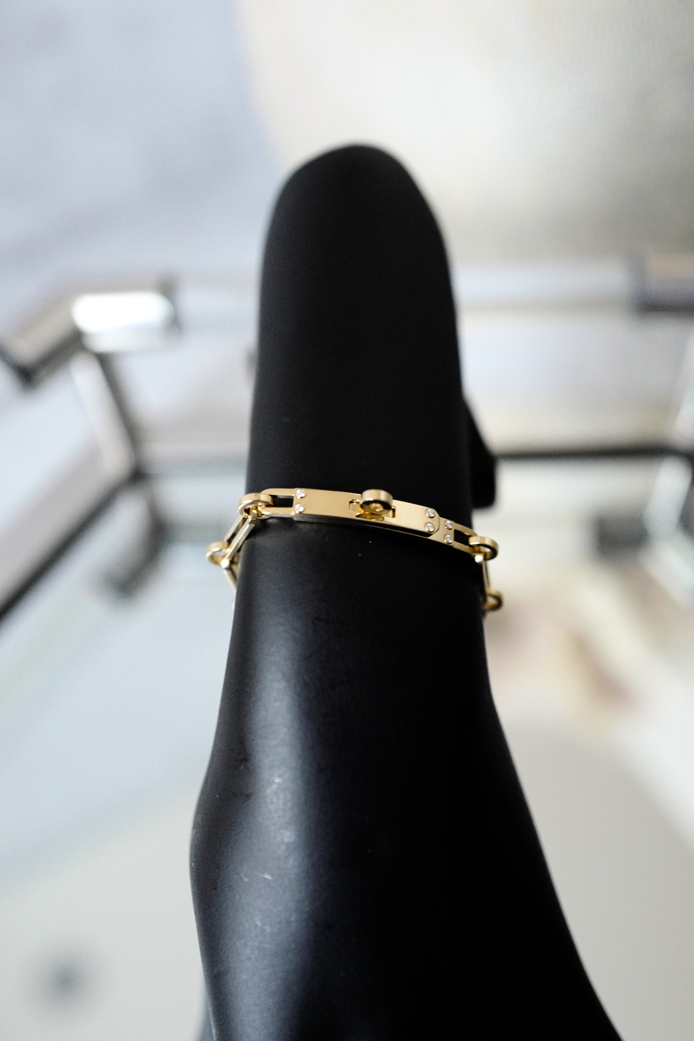 NEW Hermès Kelly Chaine Bracelet Small Model Yellow Gold with Diamonds