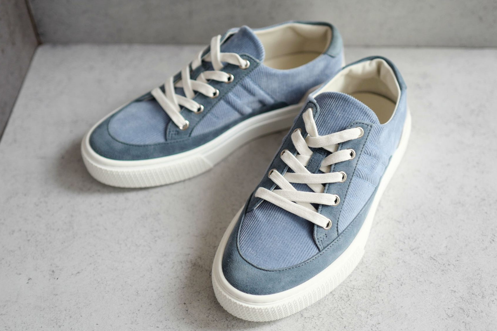 BNIB Hermes Deep Sneaker Bleu Pinede Size 39.5