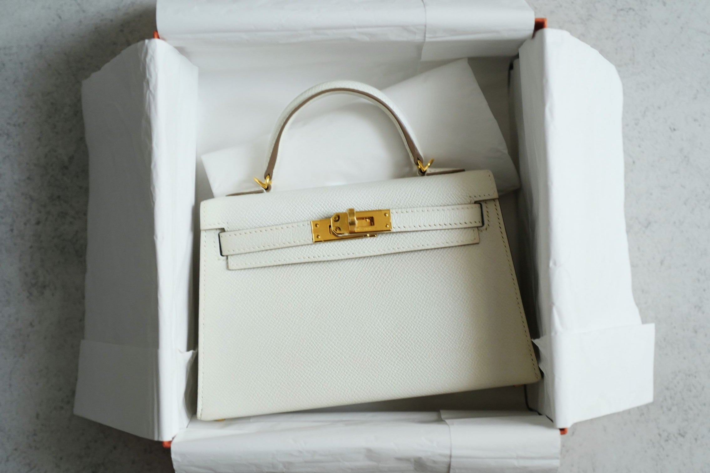 Hermès Mini Kelly 20 Gris Pale Epsom Leather Gold Hardware