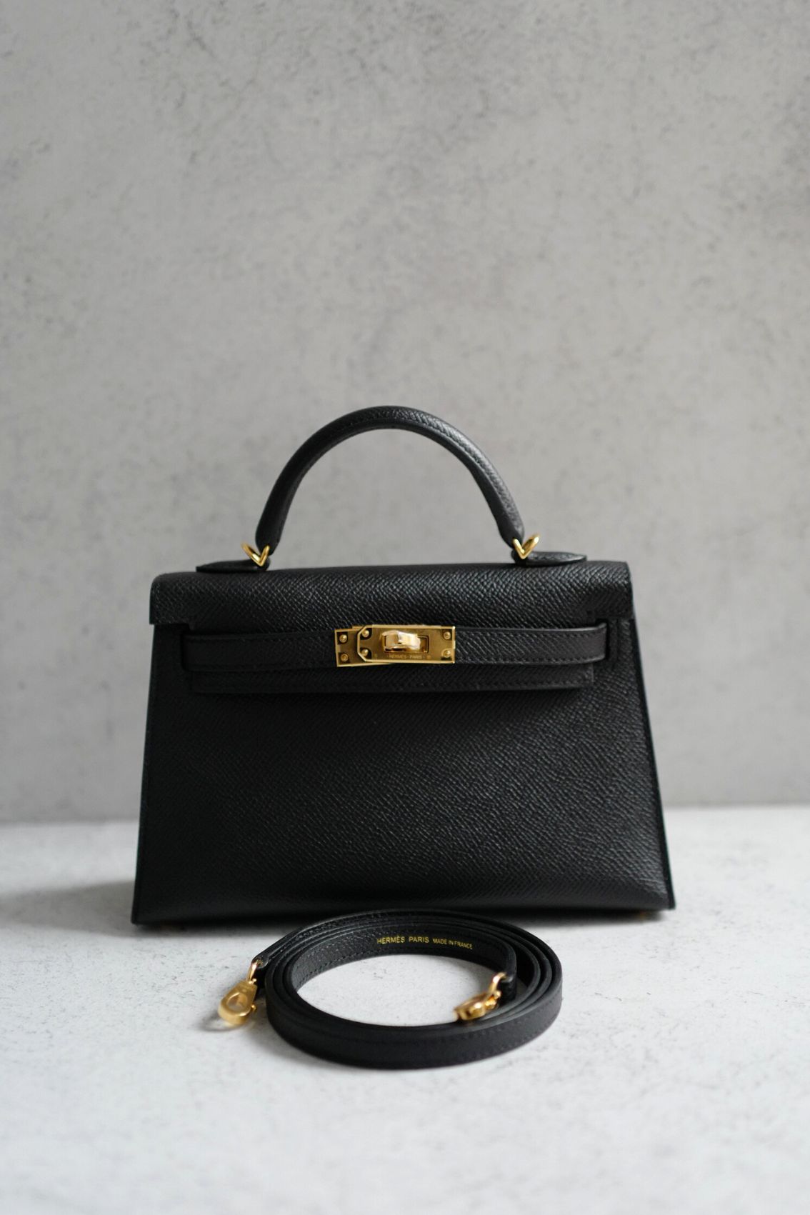 BNIB Hermès Mini Kelly 20 Black Epsom Leather with Gold Hardware Stamp W