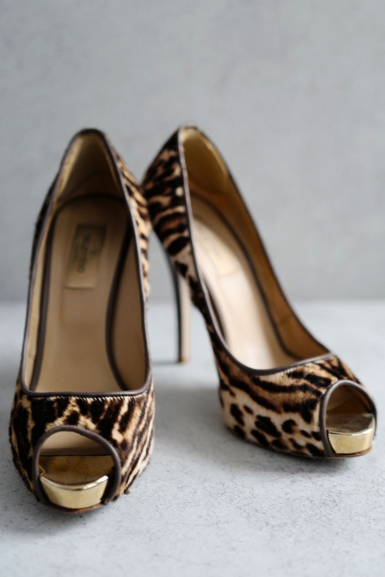 Preowned Valentino Heels Leopard Print size 37