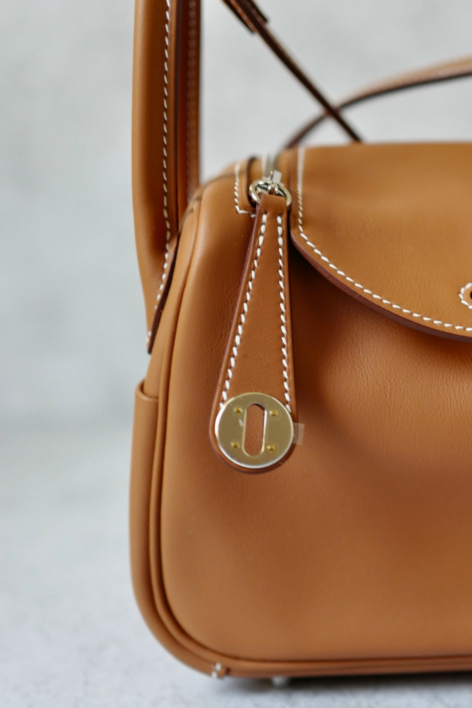 BNIB Hermès Lindy Mini II Bag Swift Leather Gold 37 Electrum Silver/Gold Hardware