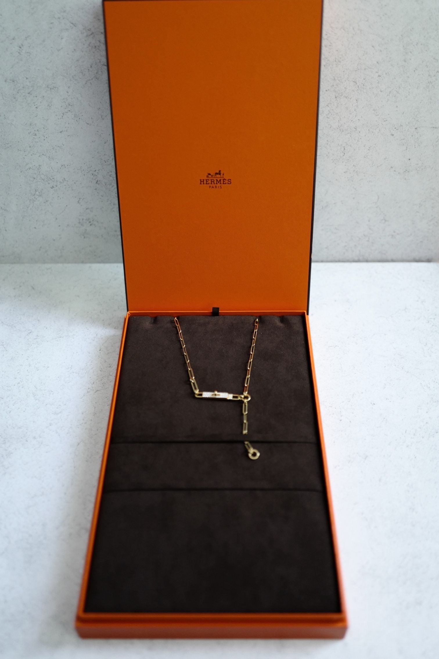 Hermès Kelly Chaine Lariat Necklace 18K Yellow Gold 41 Diamonds Size 40