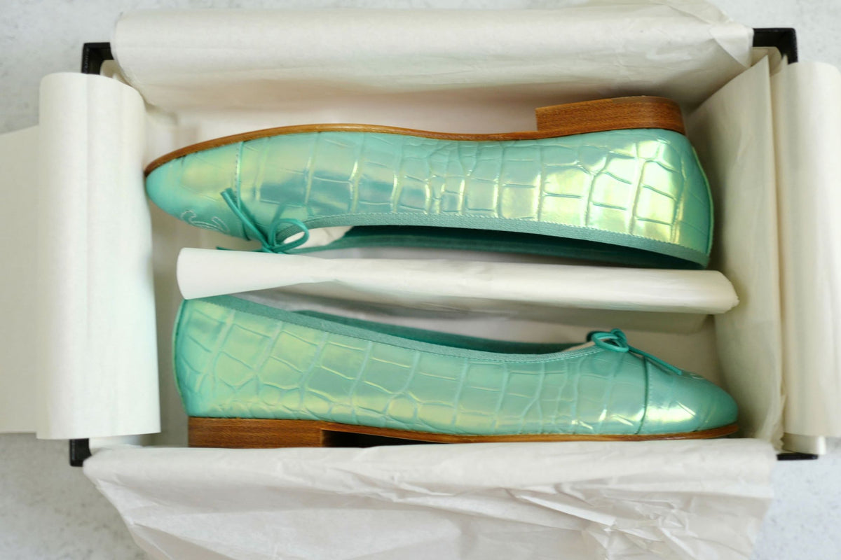 NEW Chanel 26K Ballet Flats Crocodile Embossed Calfskin Turquoise Blue Size 37C