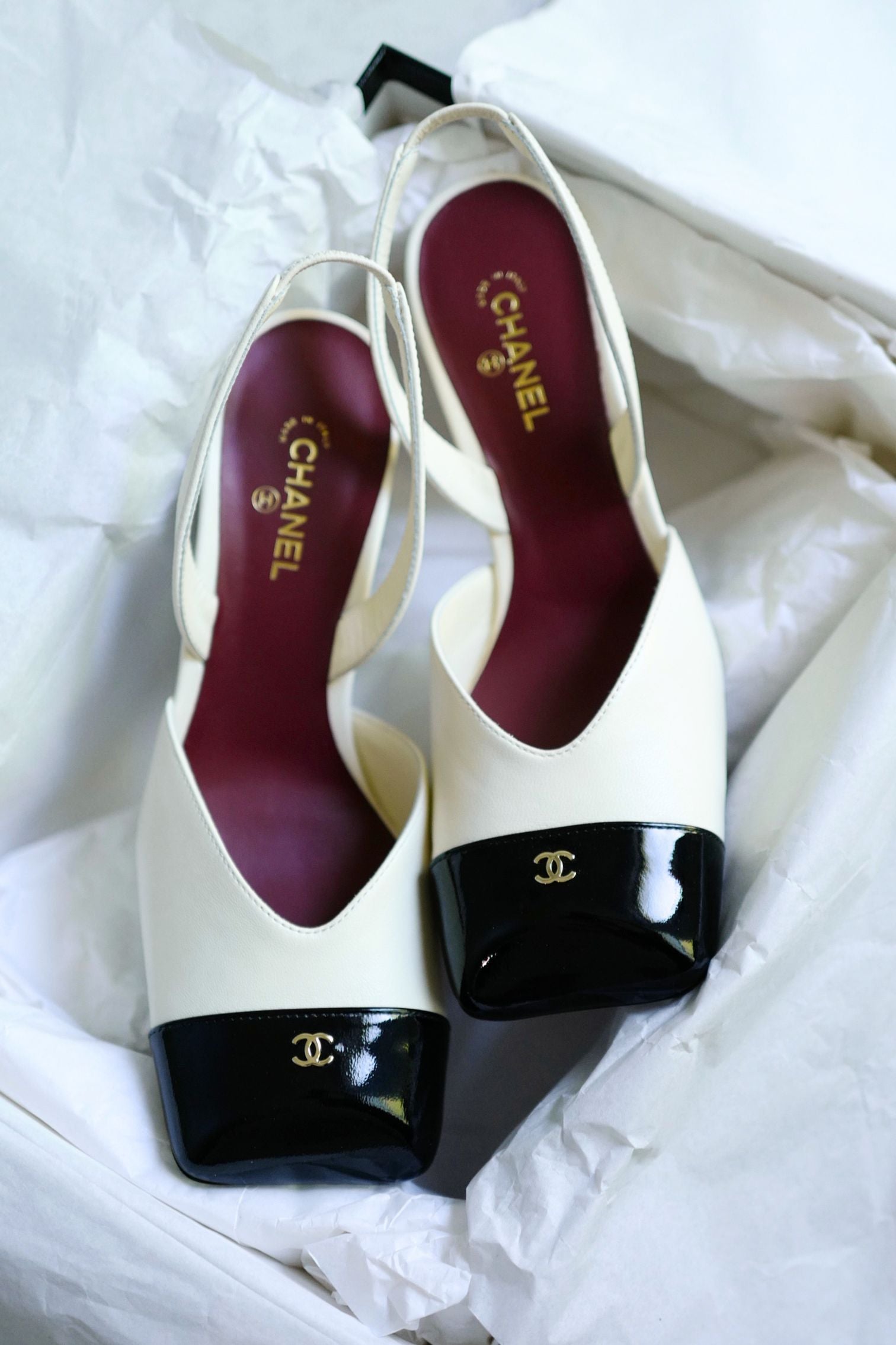 Chanel 26s Slingbacks Matthieu Blazy's Ivory Black Lambskin Calfskin Size 37