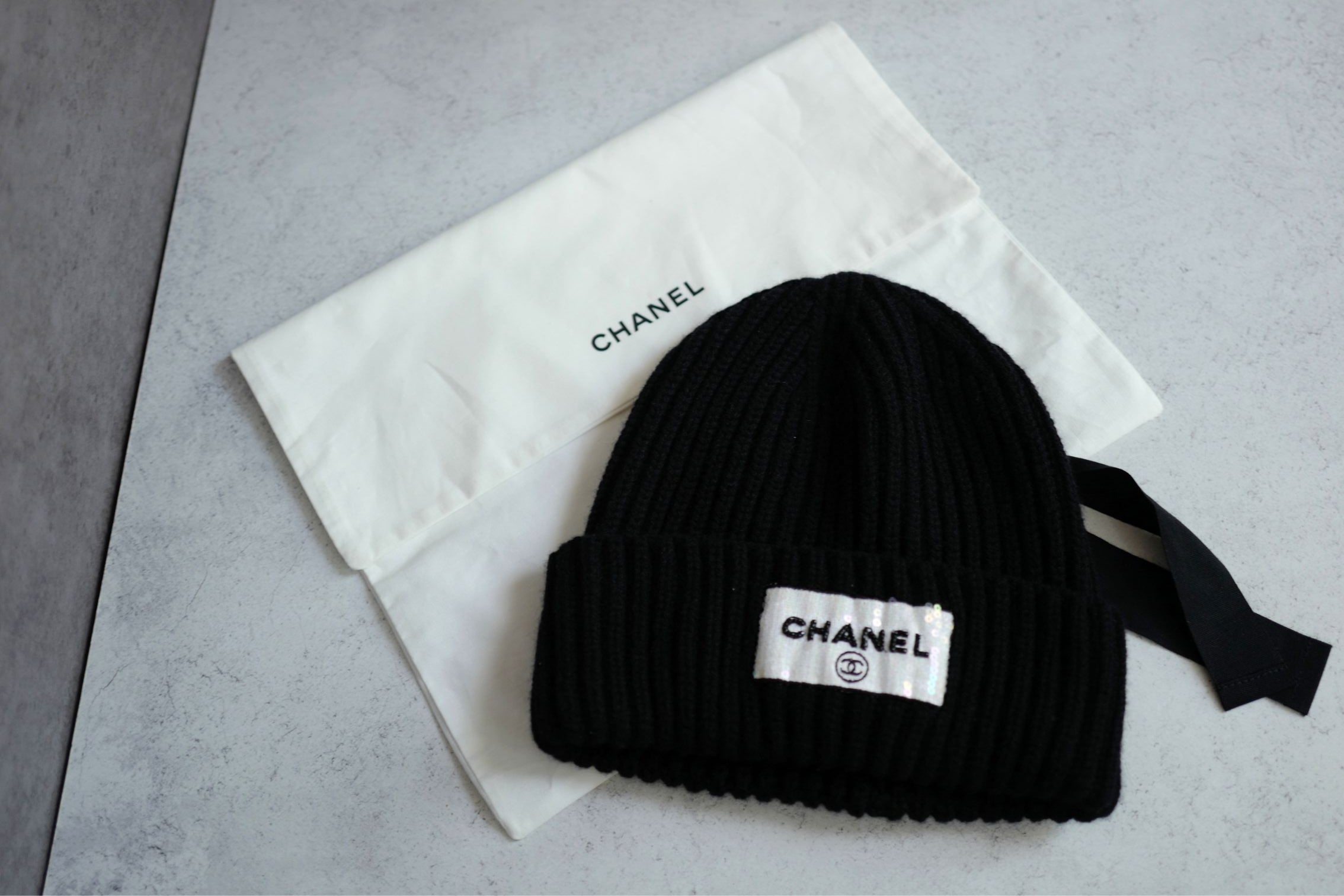 Chanel Black Cashmere Beanie Sequin CHANEL Logo Hat New 23