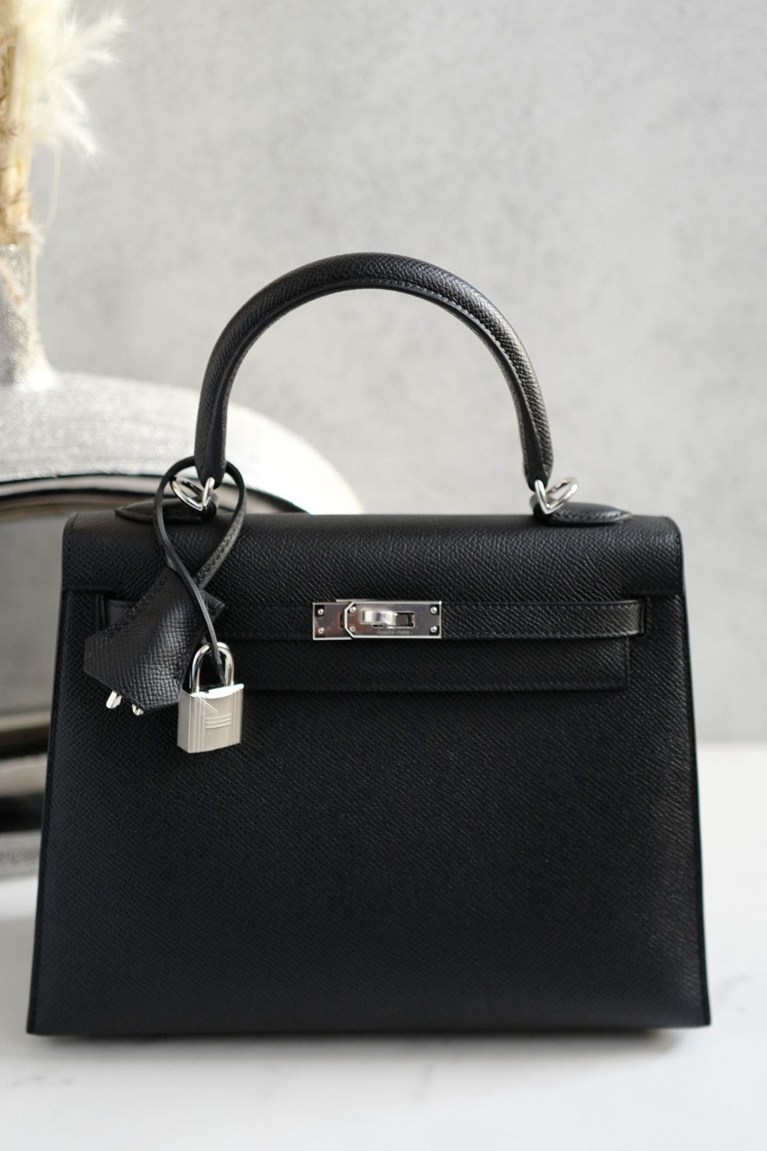 Hermès Kelly 25 Black Epsom Sellier Palladium Hardware K Stamp 2026