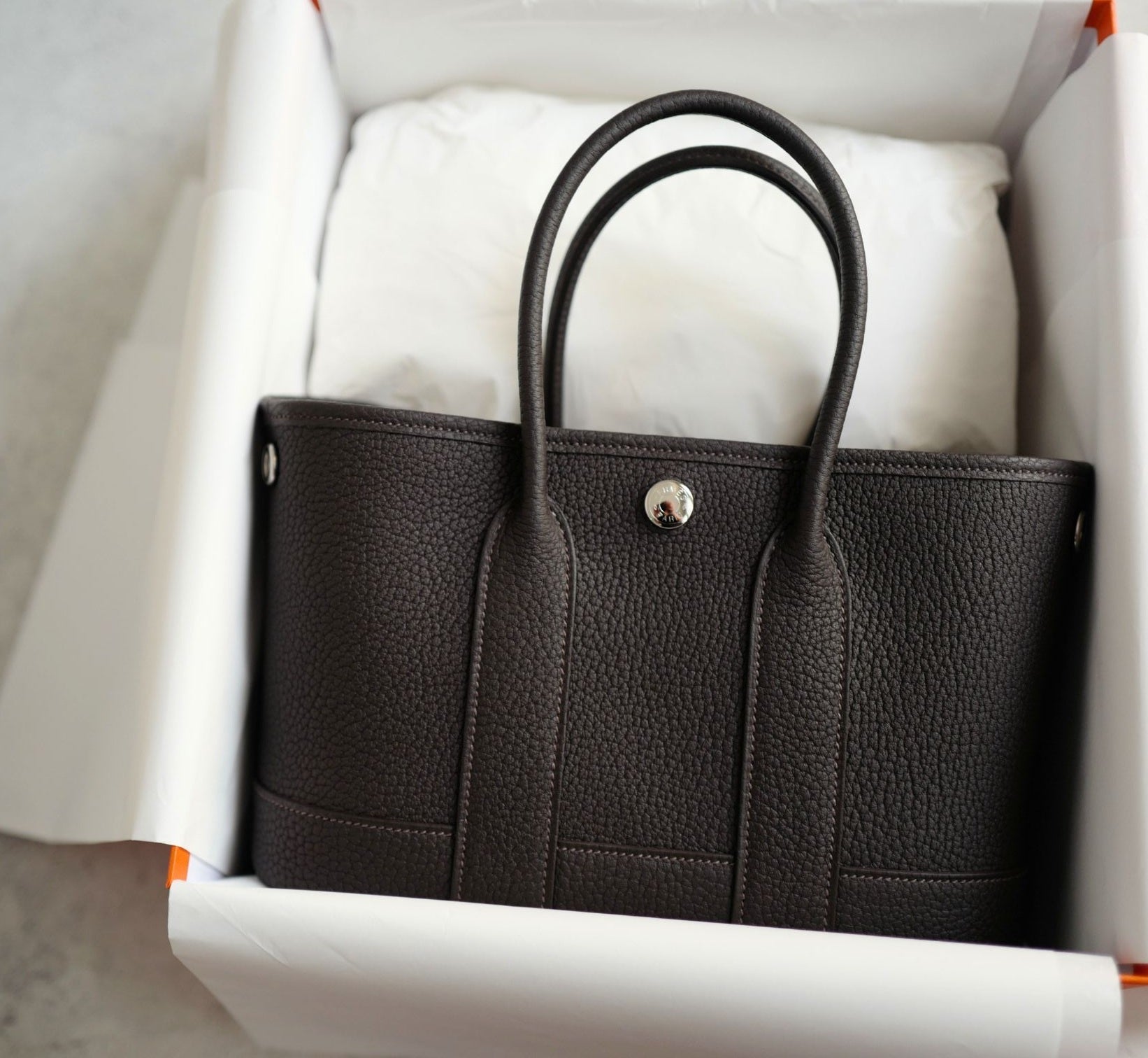 BNIB Hermes Mini Garden Party Neo 23 Bai Brun in Negonda Calfskin PHW G stamp