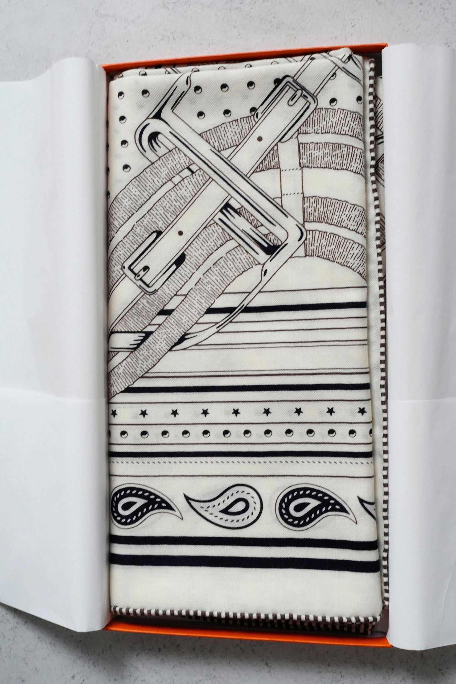 Hermès Mors a Jouets Bandana Shawl 140 Blanc/Bleu Marine/Ébène Cashmere Silk