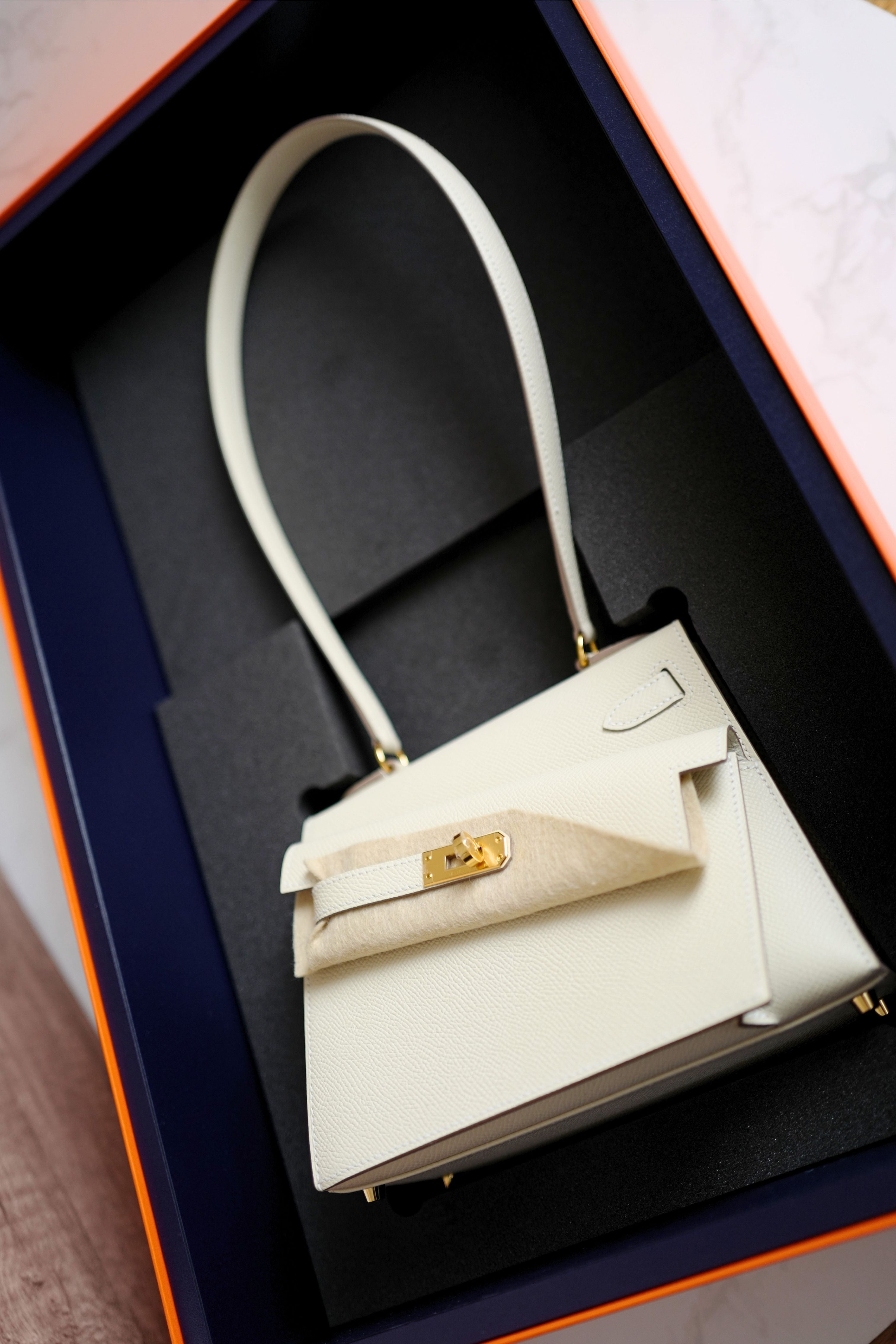 BNIB Hermes Kelly En Desordre Craie Epsom Gold HW Limited Edition