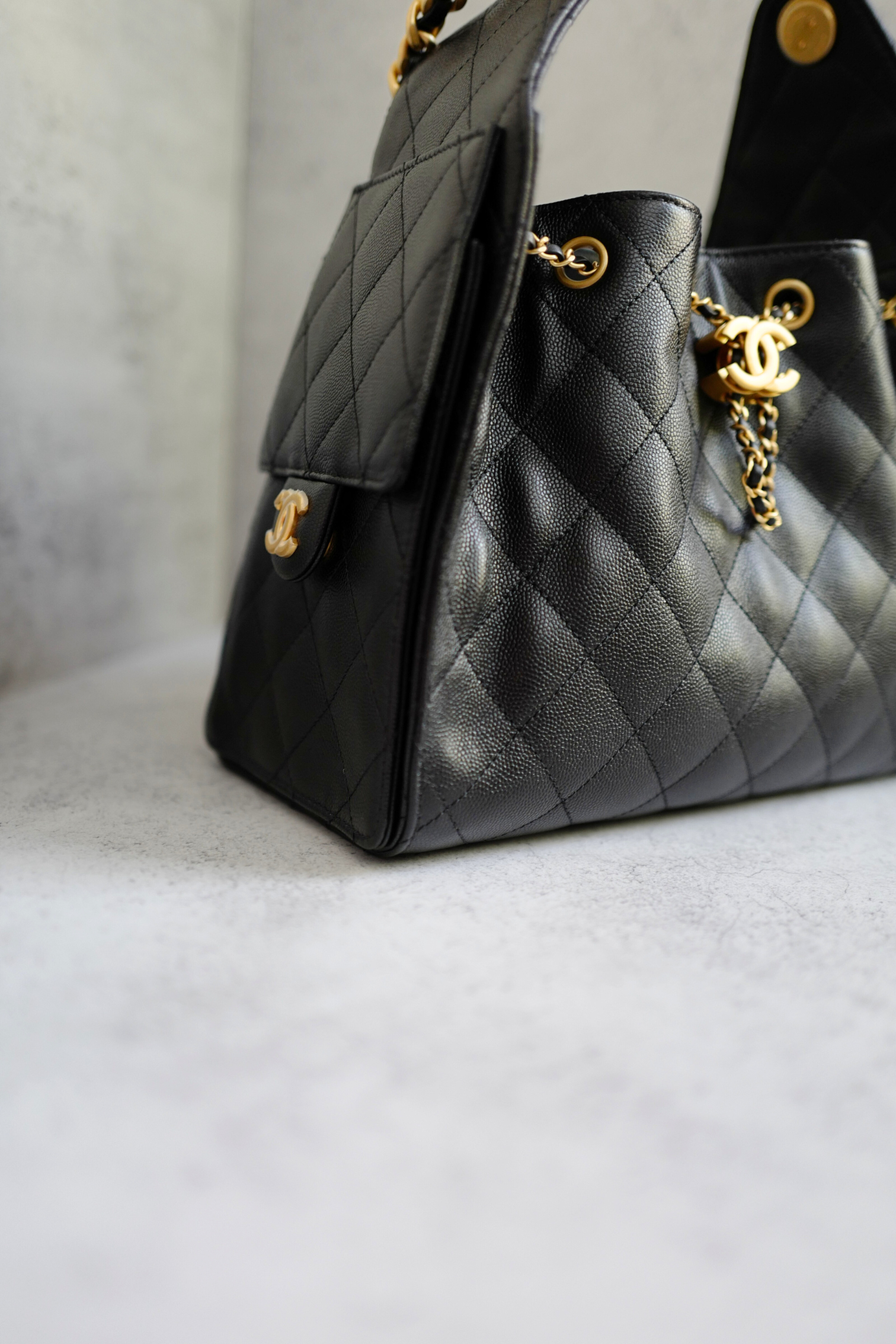 NEW Chanel 25S Small Hobo Bag Black Grained Calfskin with Gold Hardware