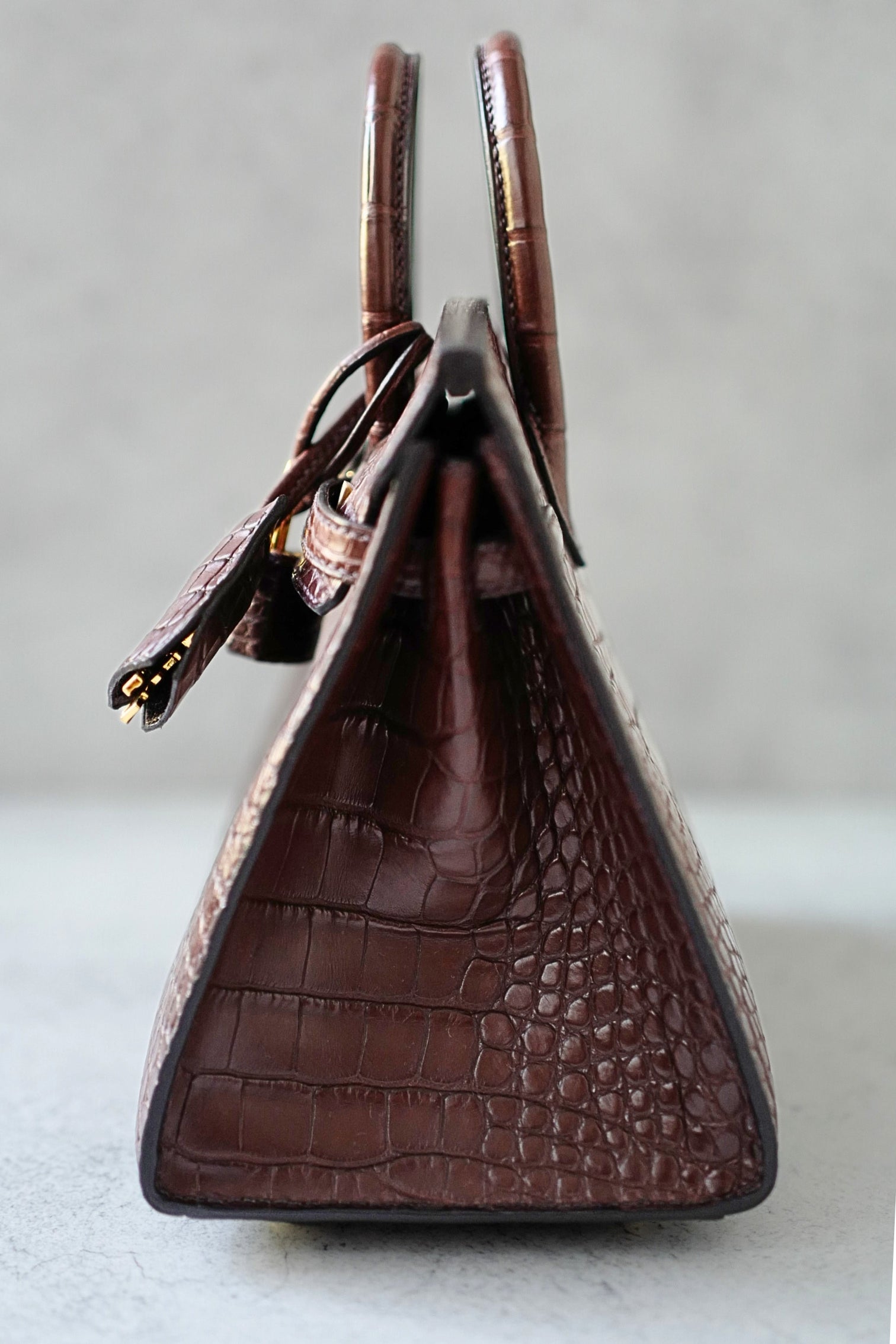 HERMÈS Birkin Sellier 20 Havane Matte Alligator with Gold Hardware