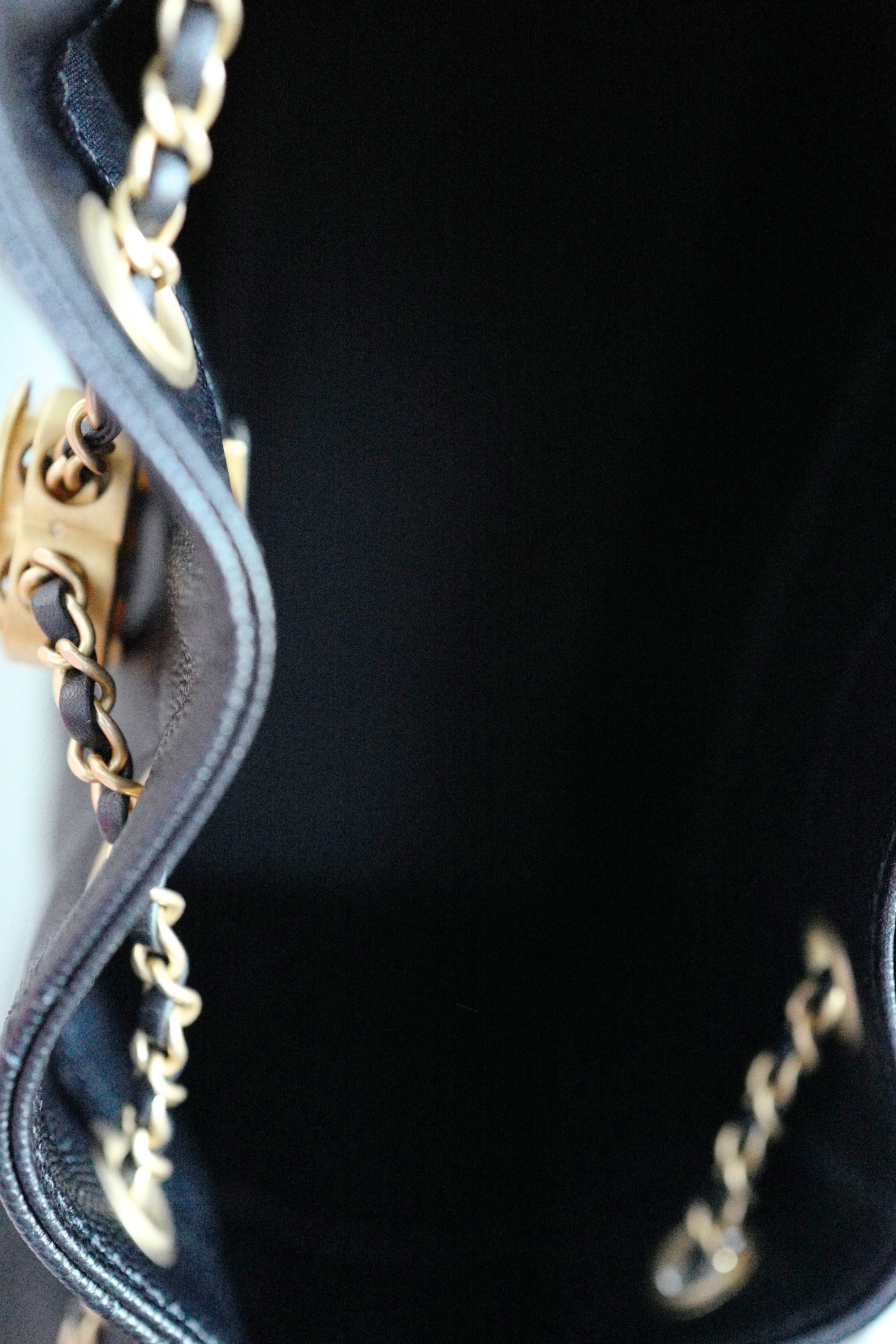 NEW Chanel 25S Small Hobo Bag Black Grained Calfskin with Gold Hardware