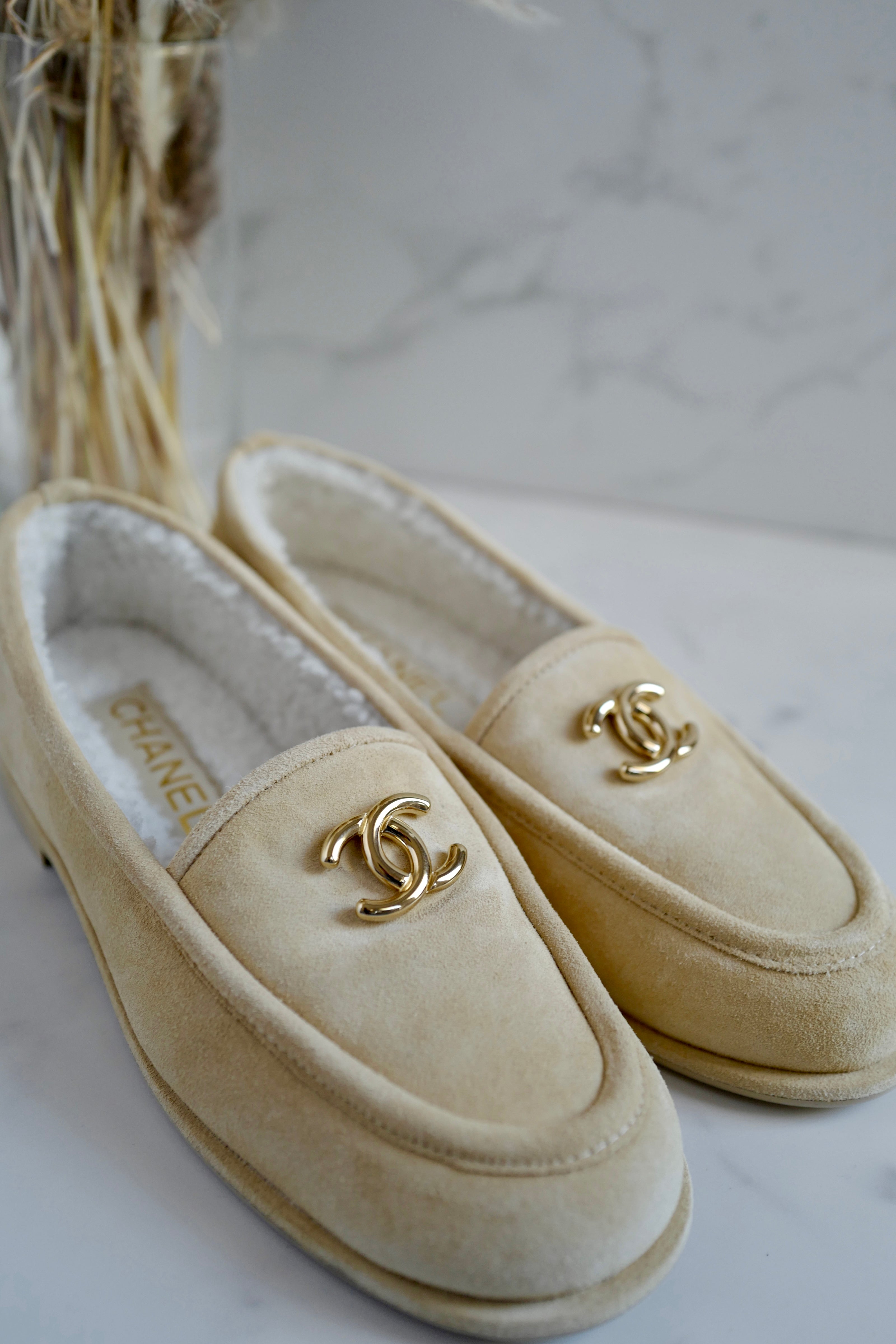 Chanel 24K Shearling Lined Suede Calfskin CC Loafers Moccasins Shoes size 37