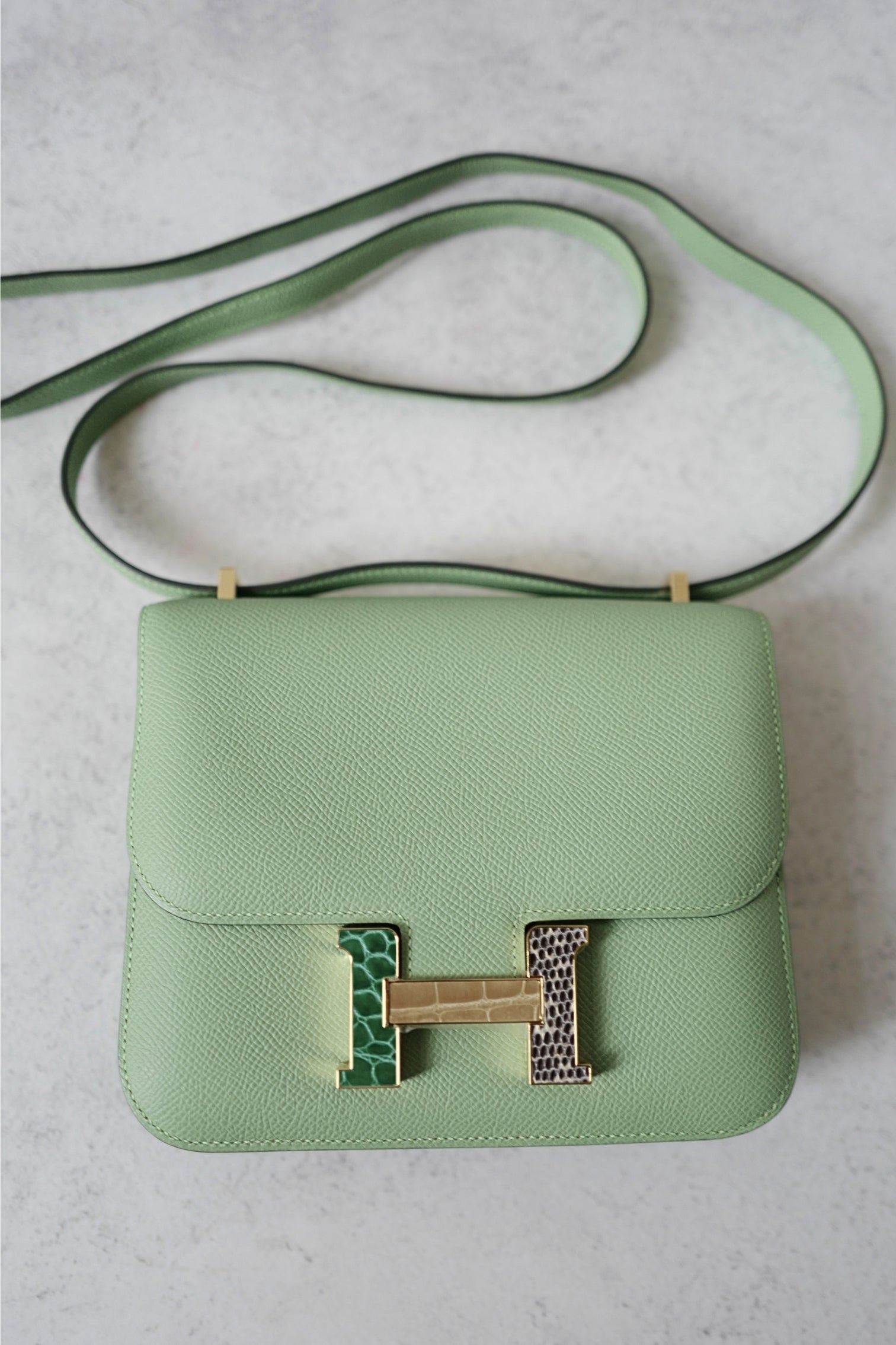BNIB Hermès Constance 18 Vert Criquet Epsom Leather Bag Exotic Buckle GHW Stamp B 2023