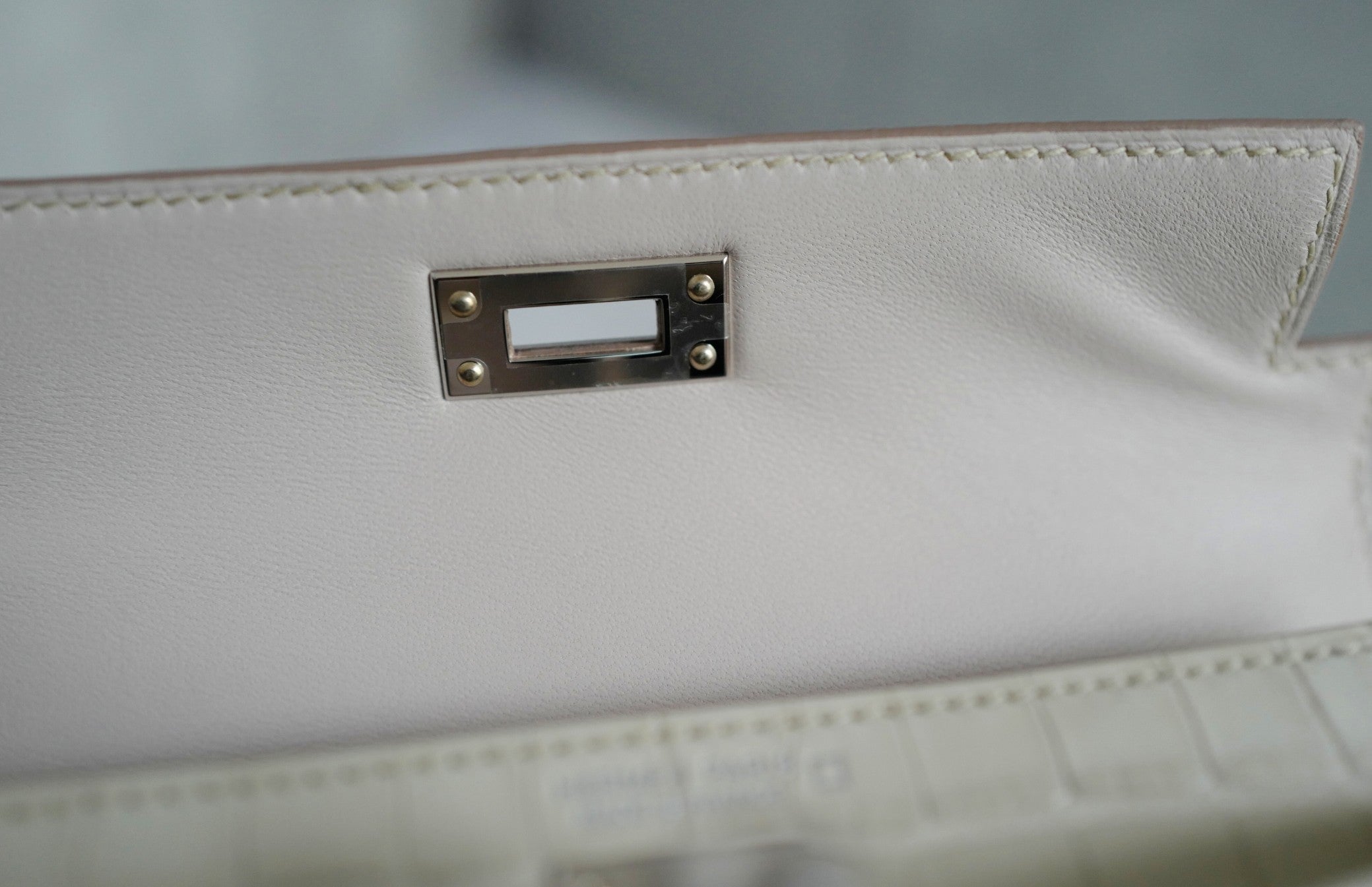 BNIB Hermès Mini Kelly 20 Beton Matte Crocodile with Palladium Hardware Stamp K