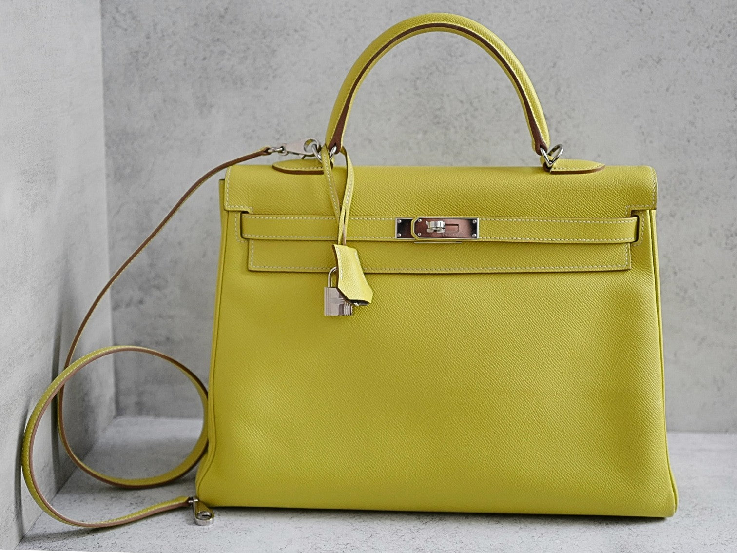 Preowned Hermès Kelly 35 Candy Lime Epsom Leather Gris Perle Inside Palladium Hardware