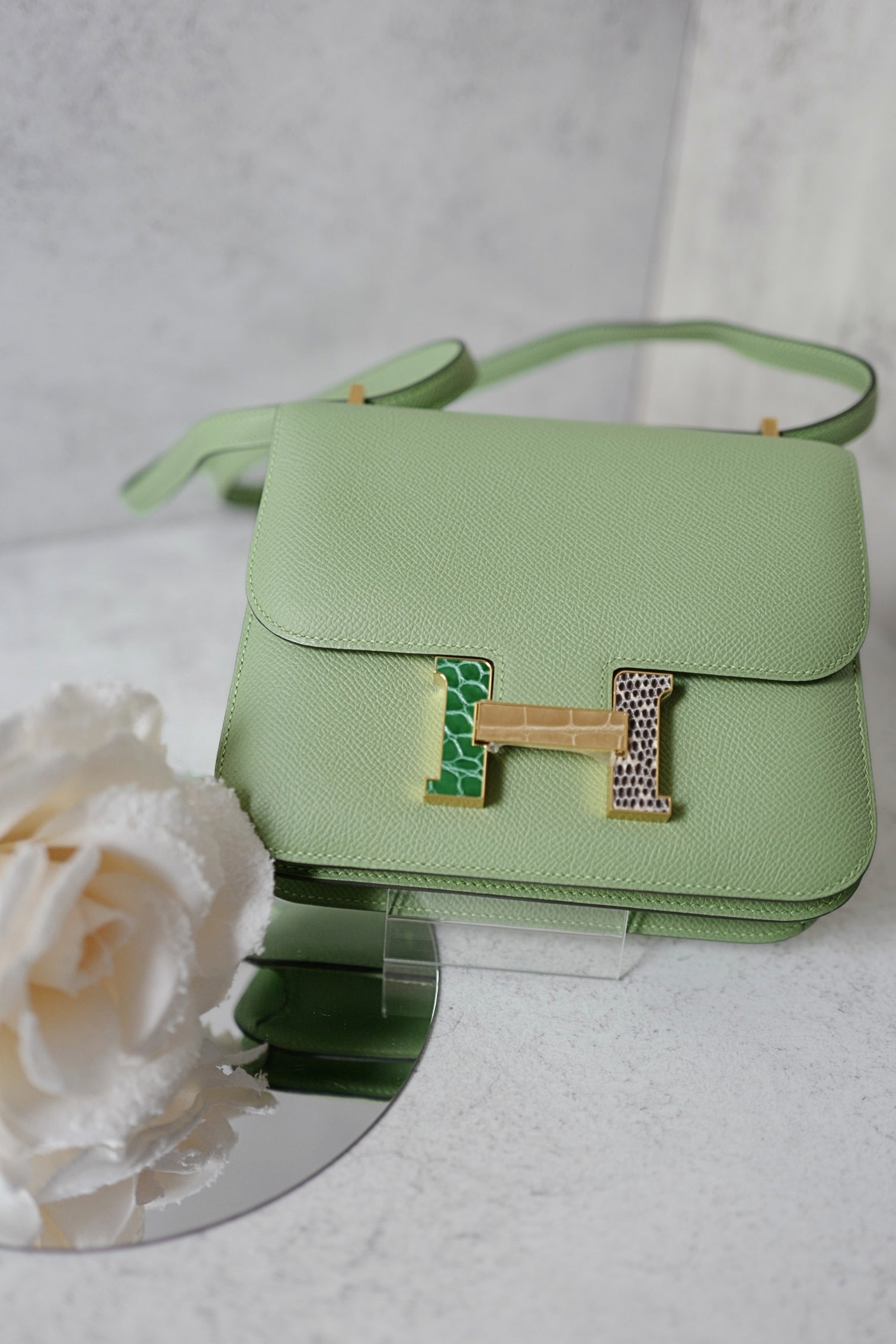 BNIB Hermès Constance 18 Vert Criquet Epsom Leather Bag Exotic Buckle GHW Stamp B 2023