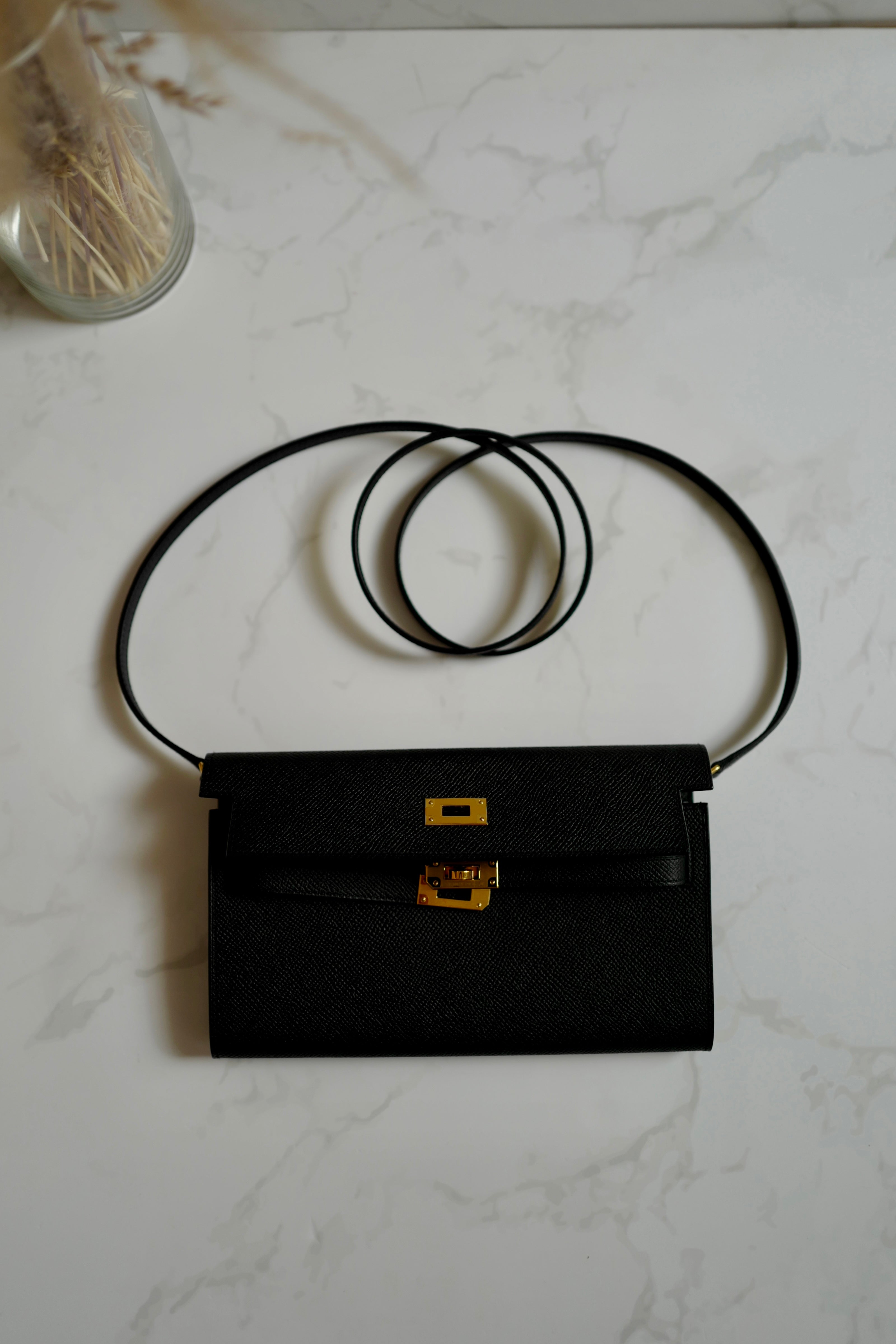 Hermes Sac Kelly To Go in Black Epsom Gold HW