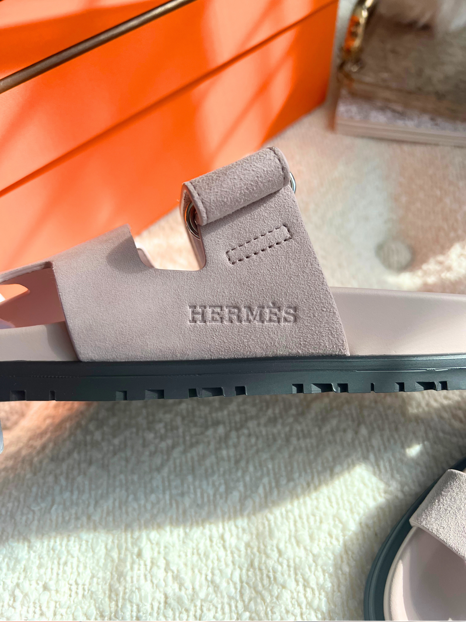 BNIB Hermes Womens Chypre sandal Rose Porcelaine 37.5