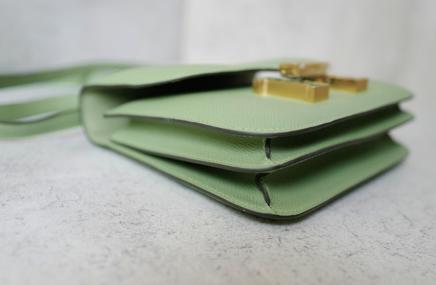 BNIB Hermès Constance 18 Vert Criquet Epsom Leather Bag Exotic Buckle GHW Stamp B 2023