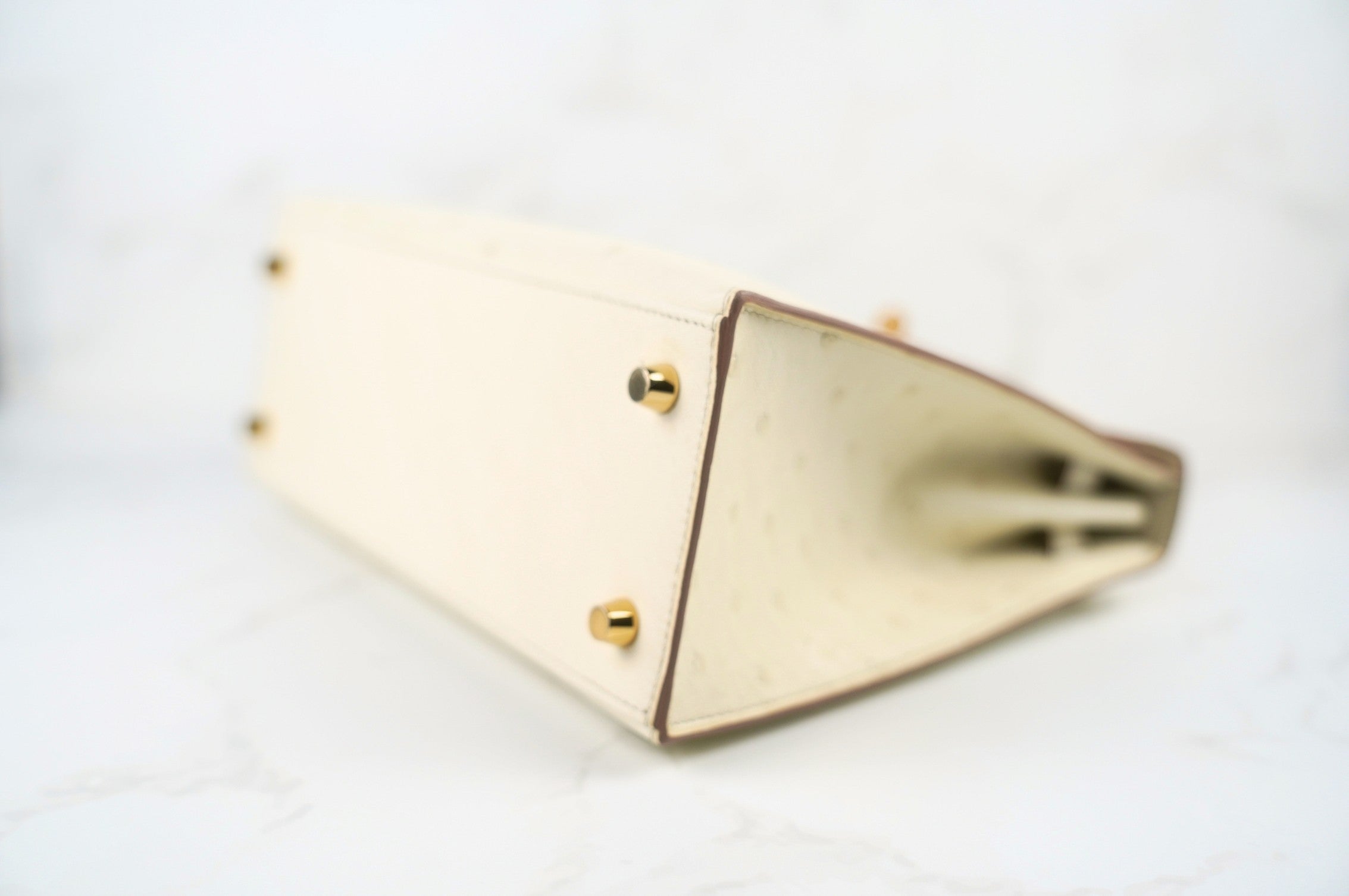 NEW Hermès Kelly 25 Beton Ostrich Gold Hardware U Stamp 2022