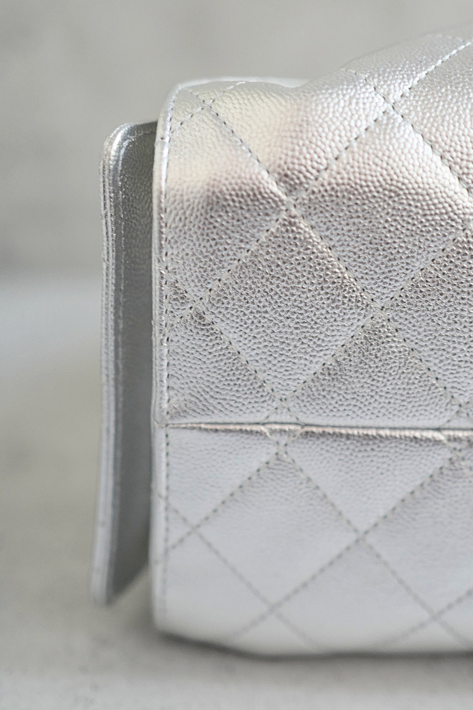 BNIB Chanel 26C Small Hobo Metallic Silver Grained Calfskin Shoulder Bag