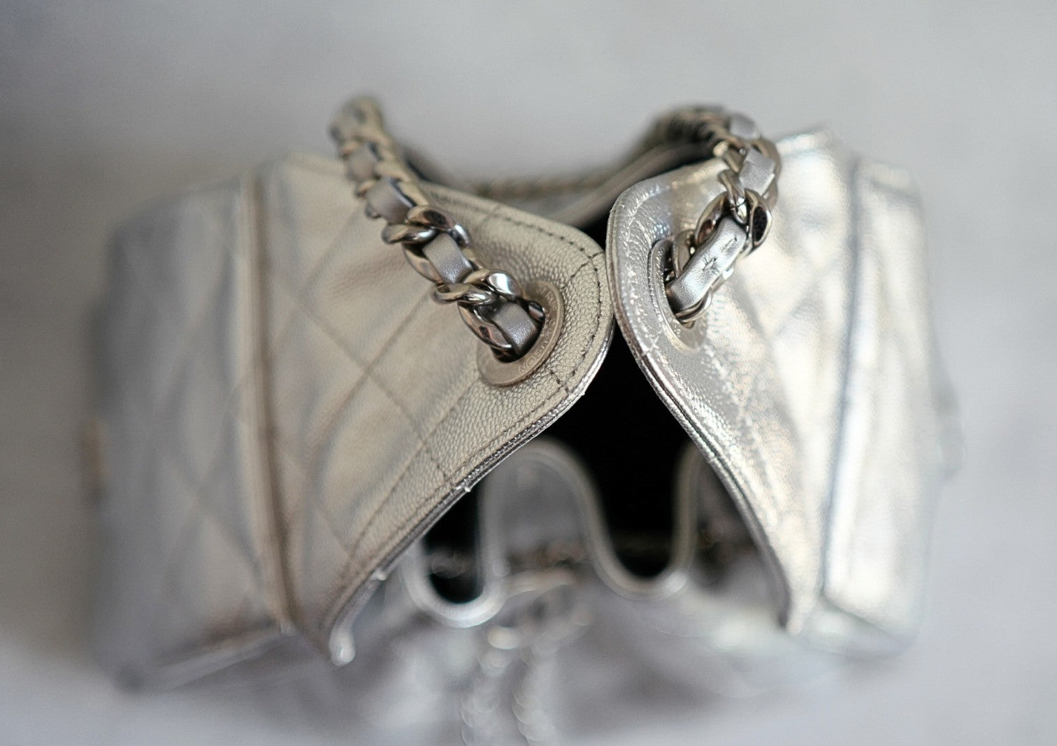 BNIB Chanel 26C Small Hobo Metallic Silver Grained Calfskin Shoulder Bag